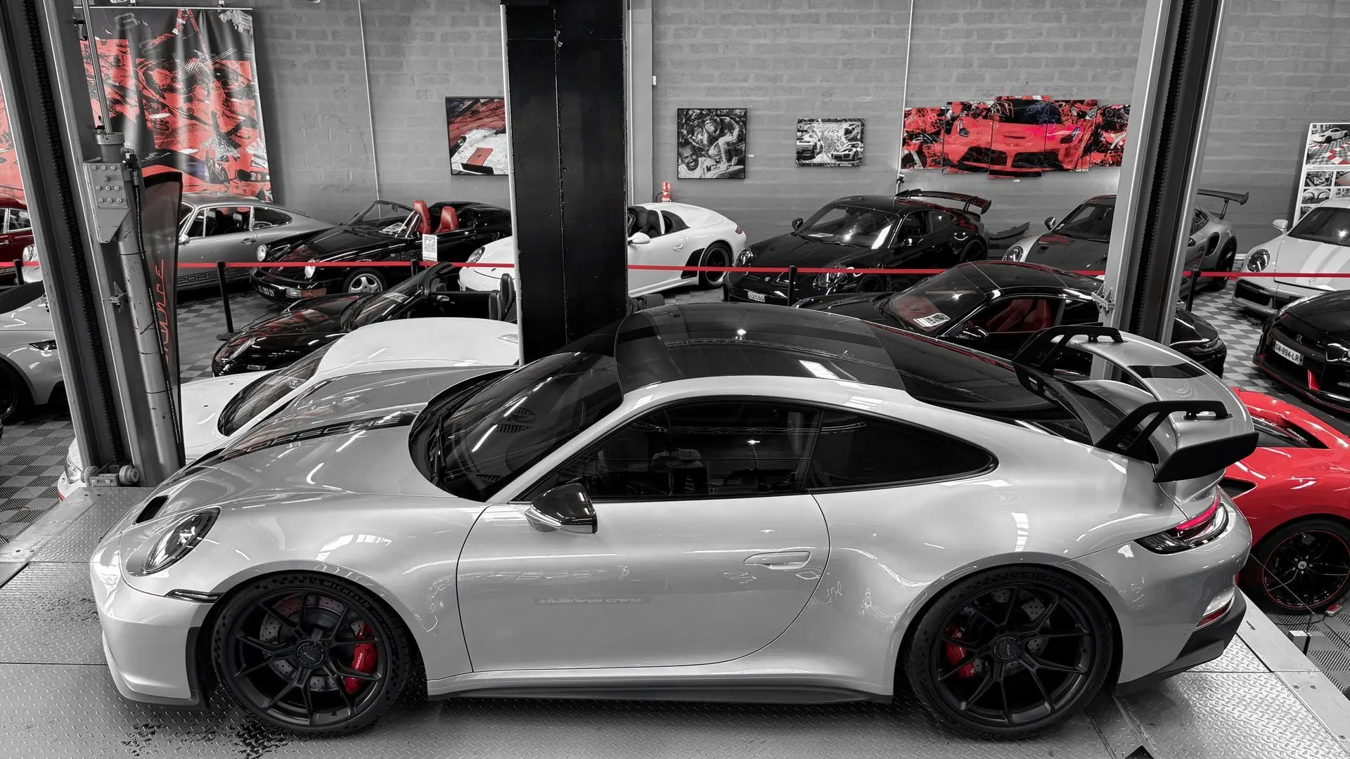 Porsche 992 — photo 2