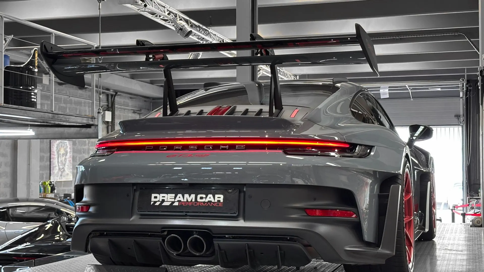 Porsche 911 — photo 8
