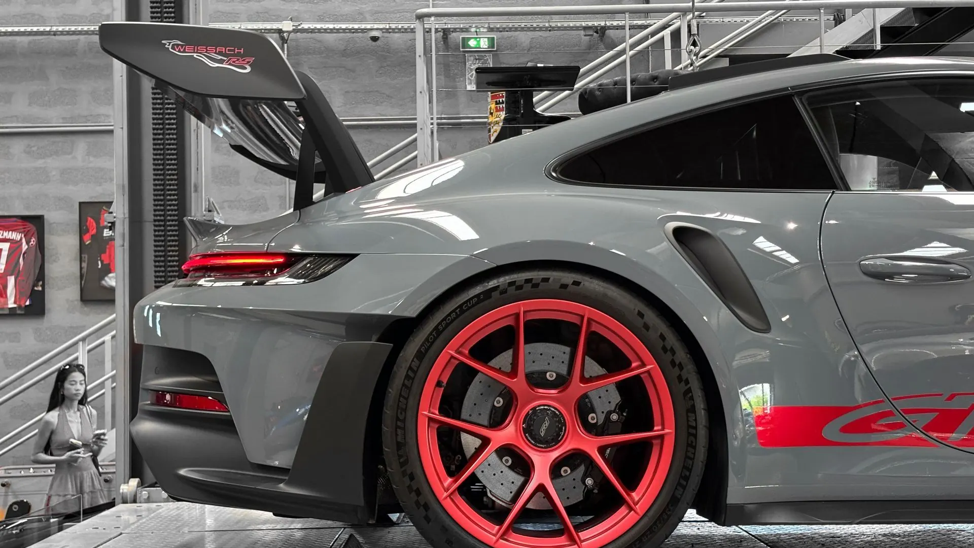 Porsche 911 — photo 9