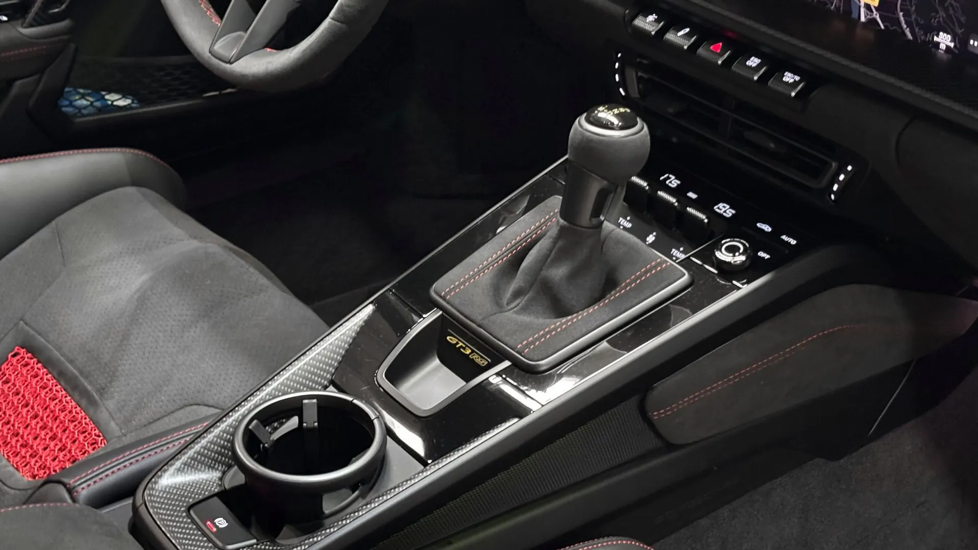 Porsche 911 — photo 18