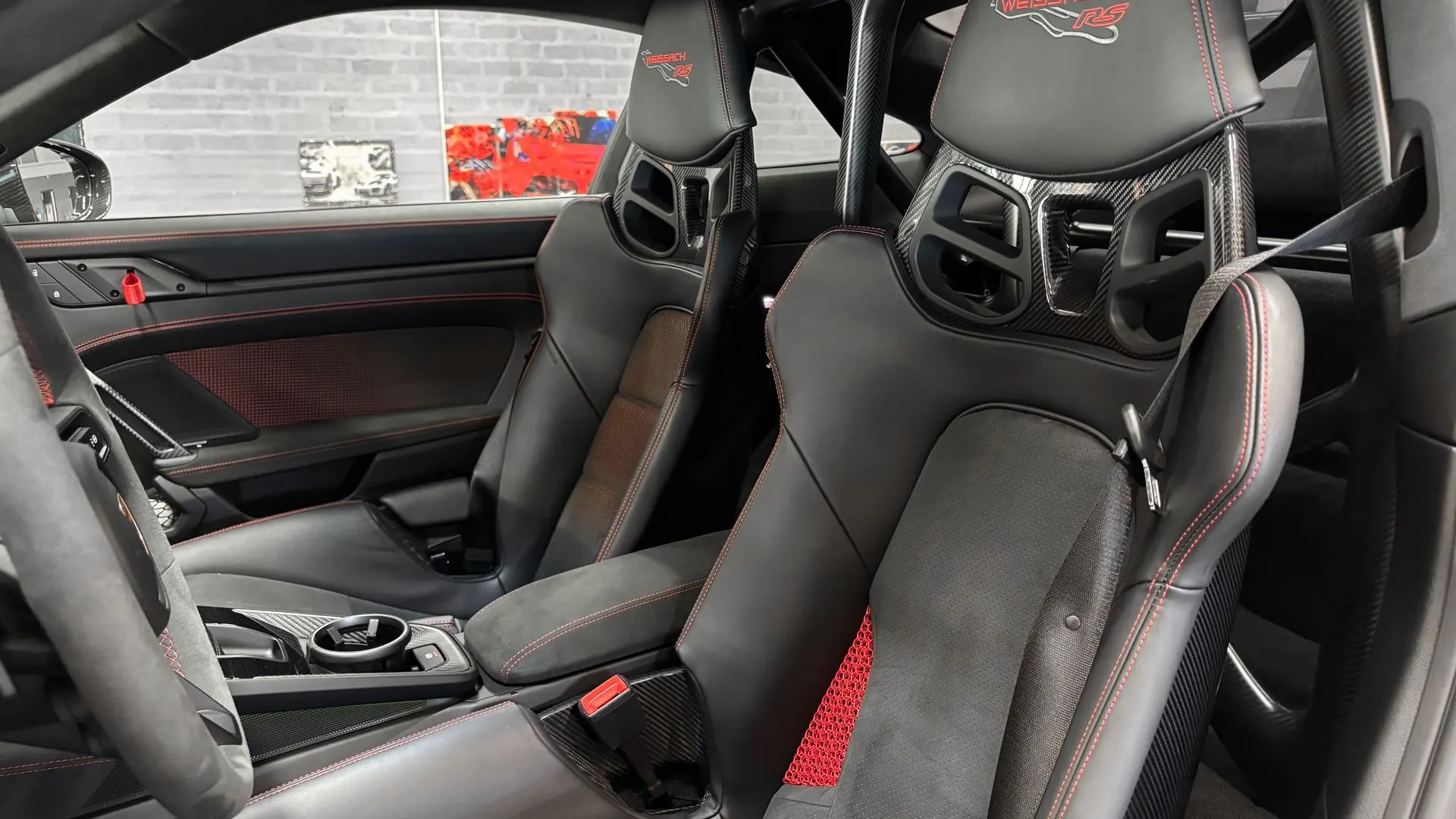 Porsche 911 — photo 13