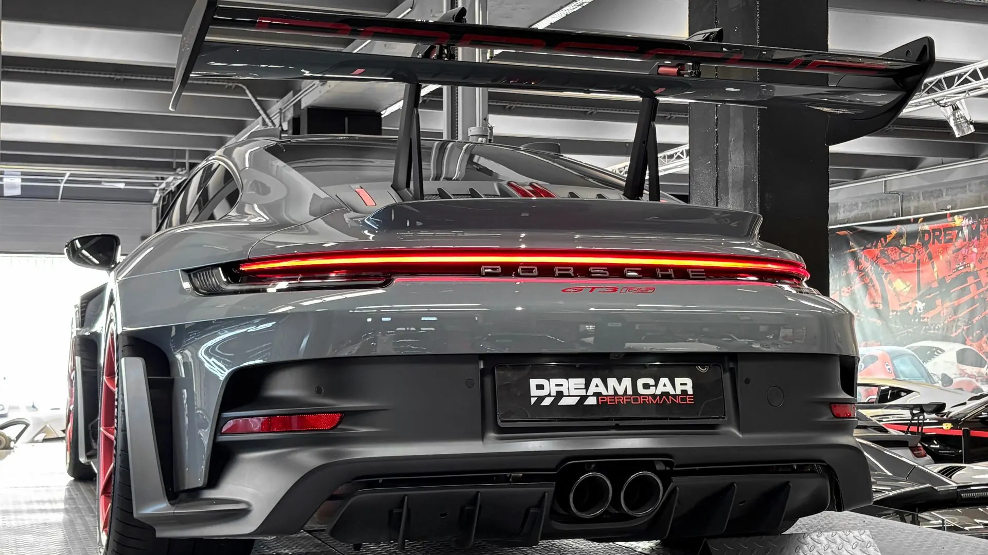 Porsche 911 — photo 7