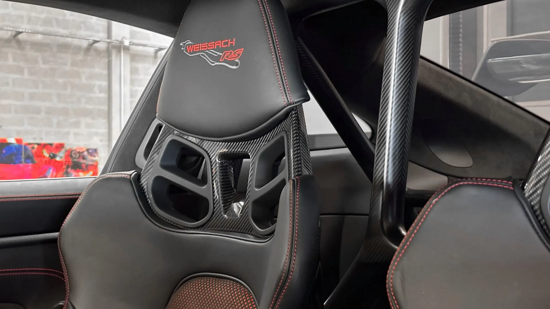 Porsche 911 — photo 15