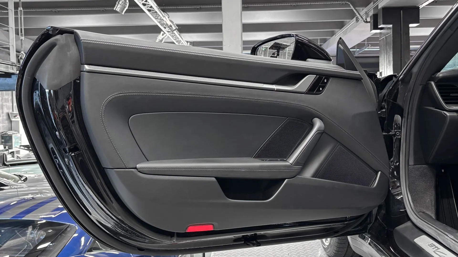 Porsche 992 — photo 13
