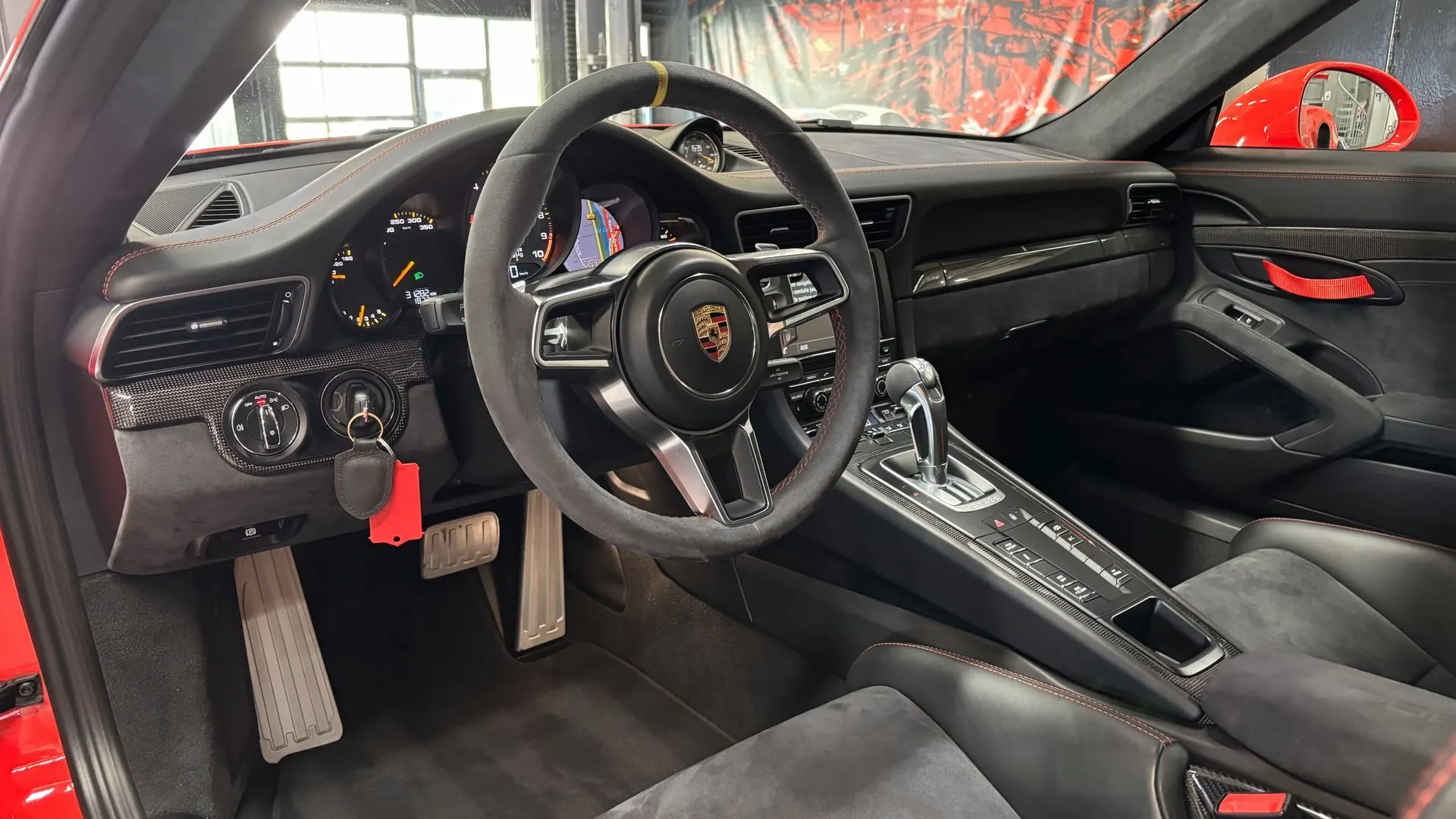Porsche 991 — photo 11