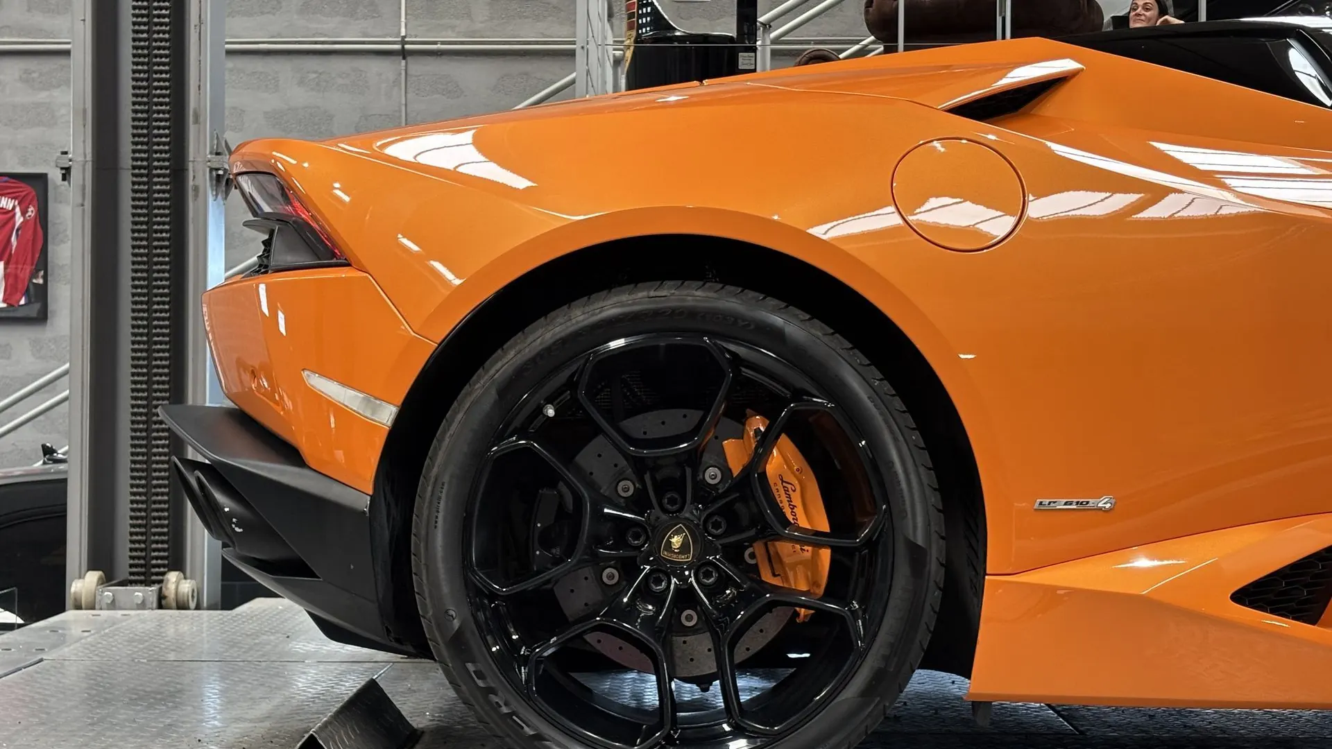 Lamborghini Huracan — photo 8