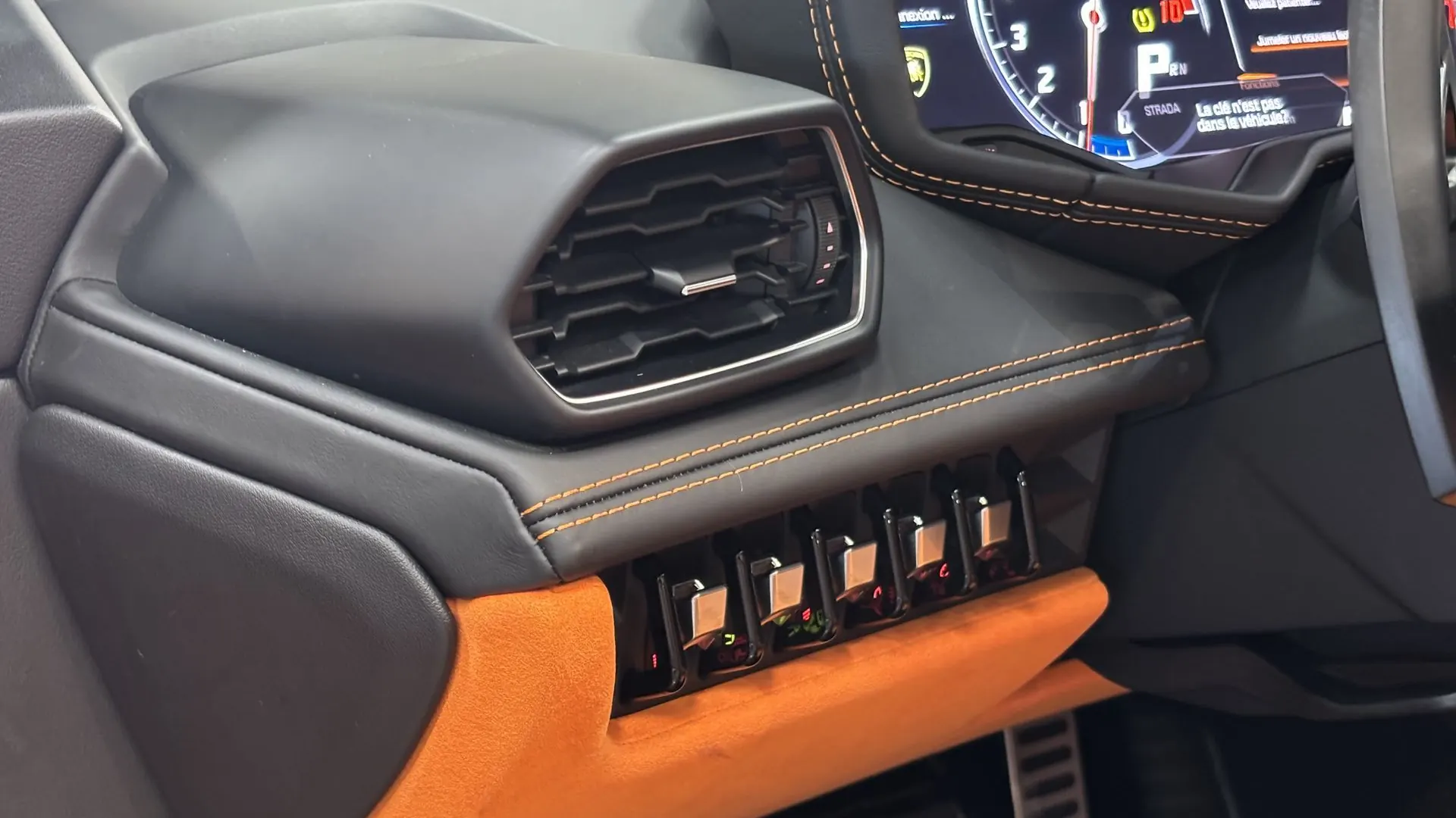 Lamborghini Huracan — photo 17