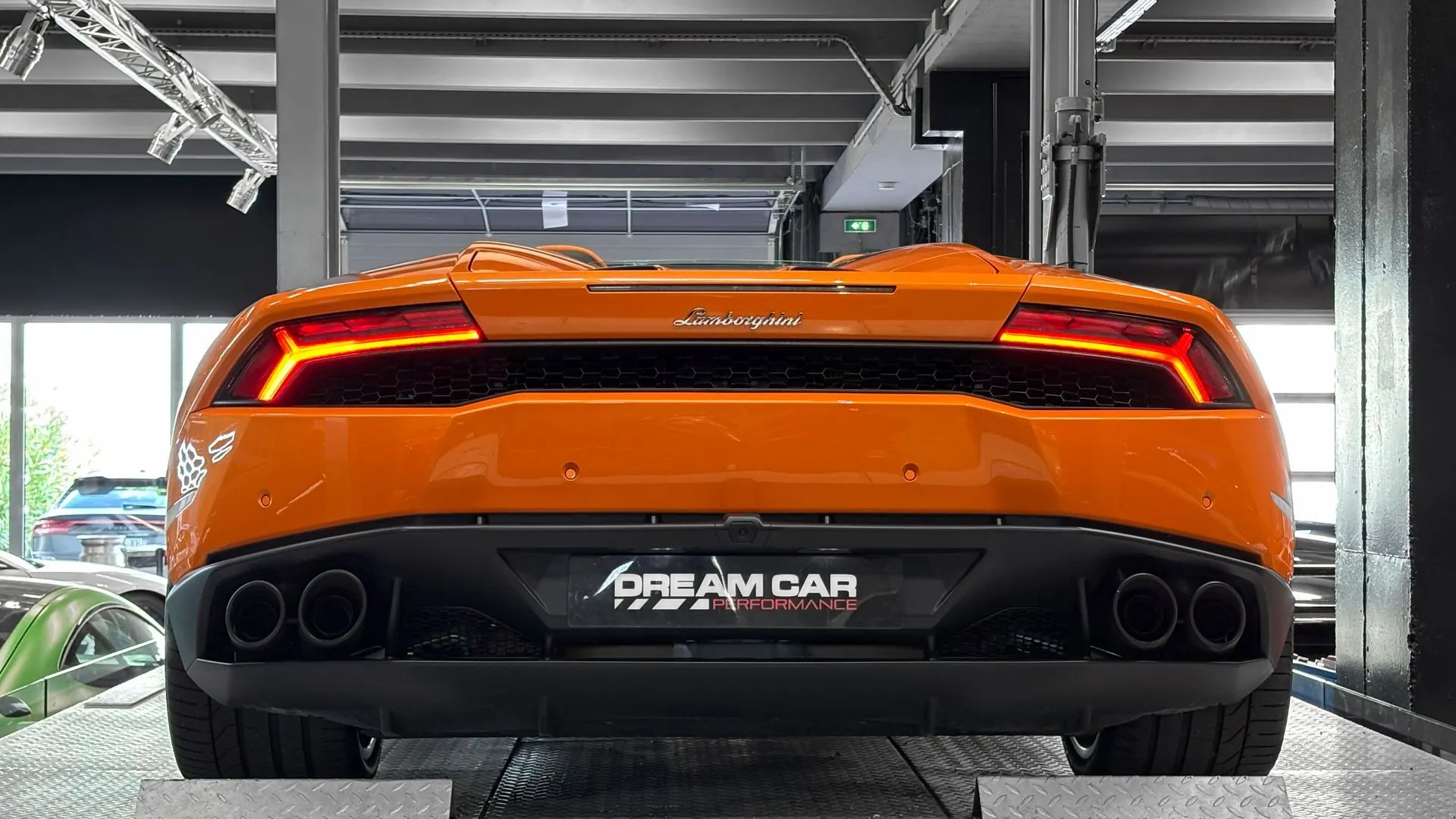 Lamborghini Huracan — photo 10
