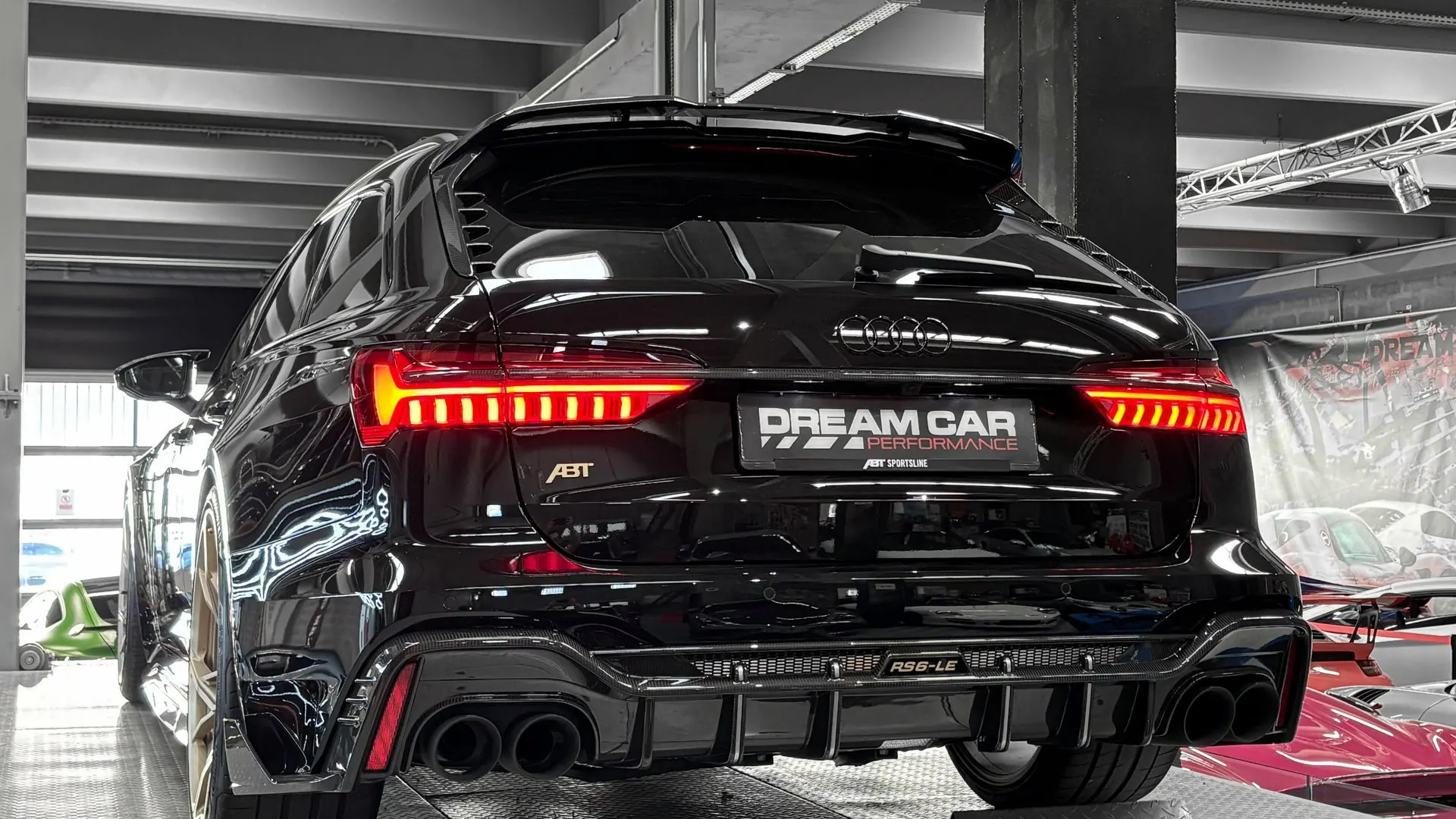 Audi RS6 — photo 11
