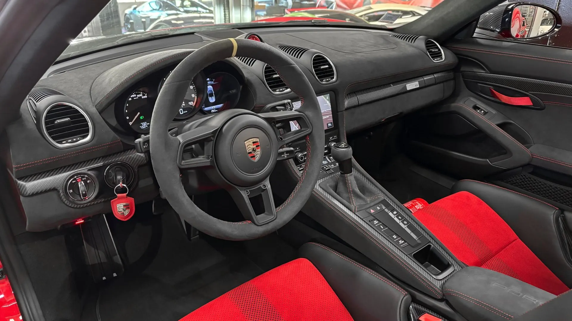 Porsche 718 — photo 15