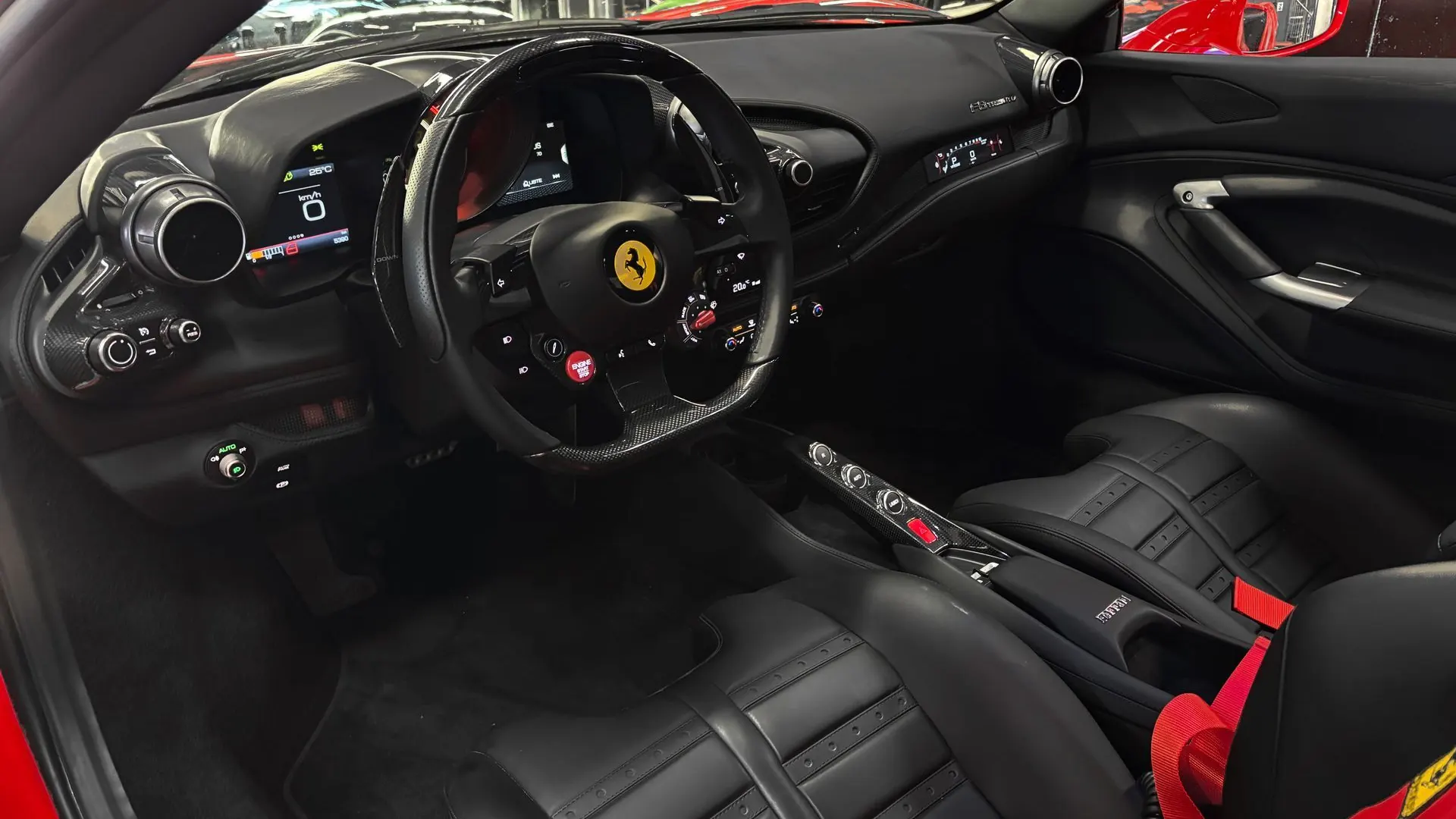 Ferrari F8 — photo 18