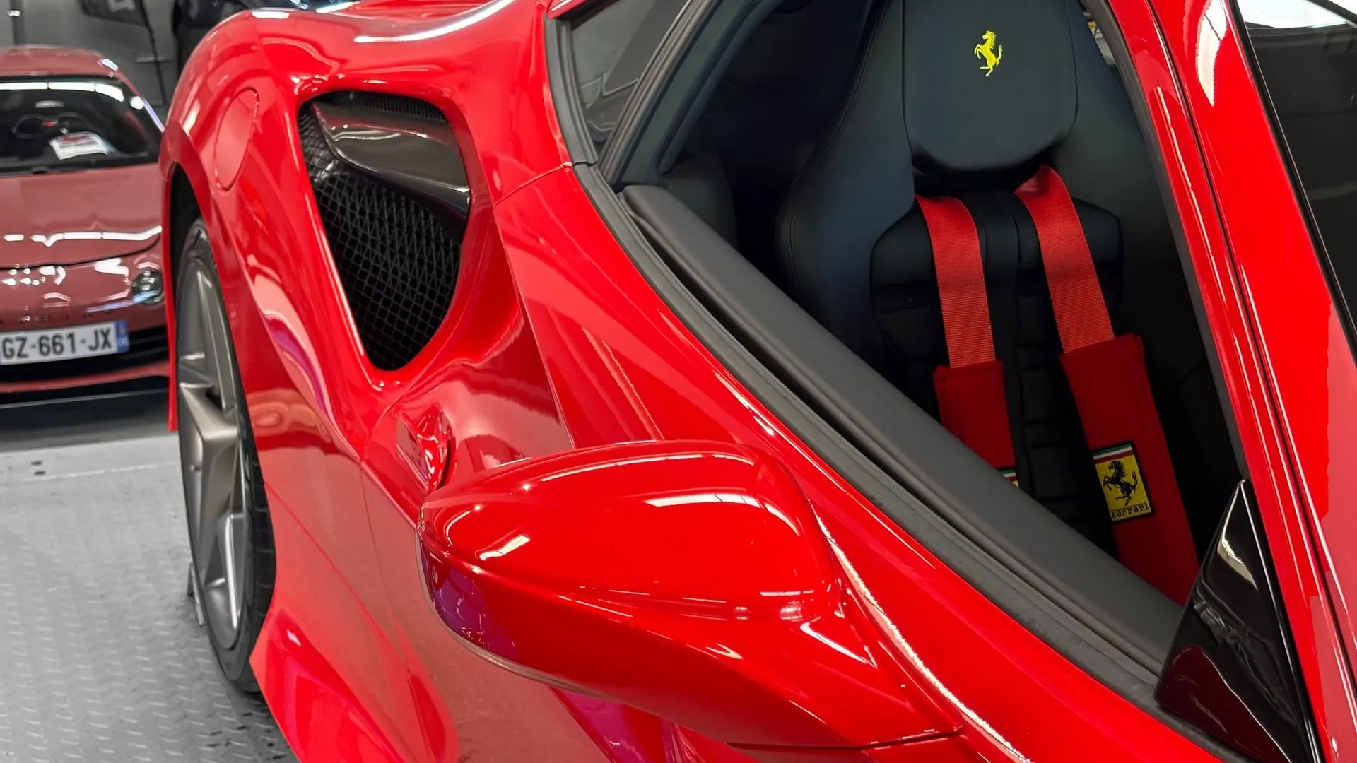 Ferrari F8 — photo 15