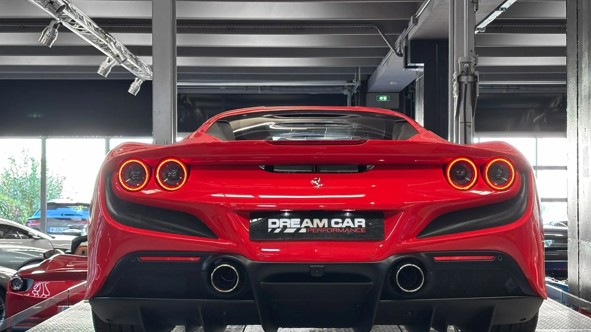 Ferrari F8 — photo 11