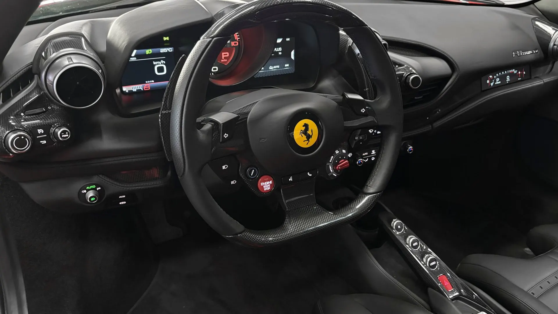 Ferrari F8 — photo 17