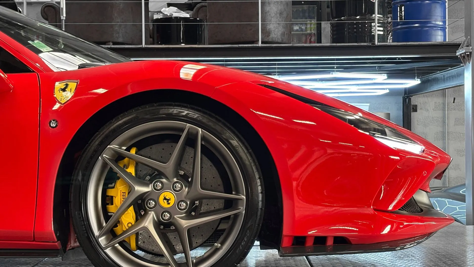 Ferrari F8 — photo 8