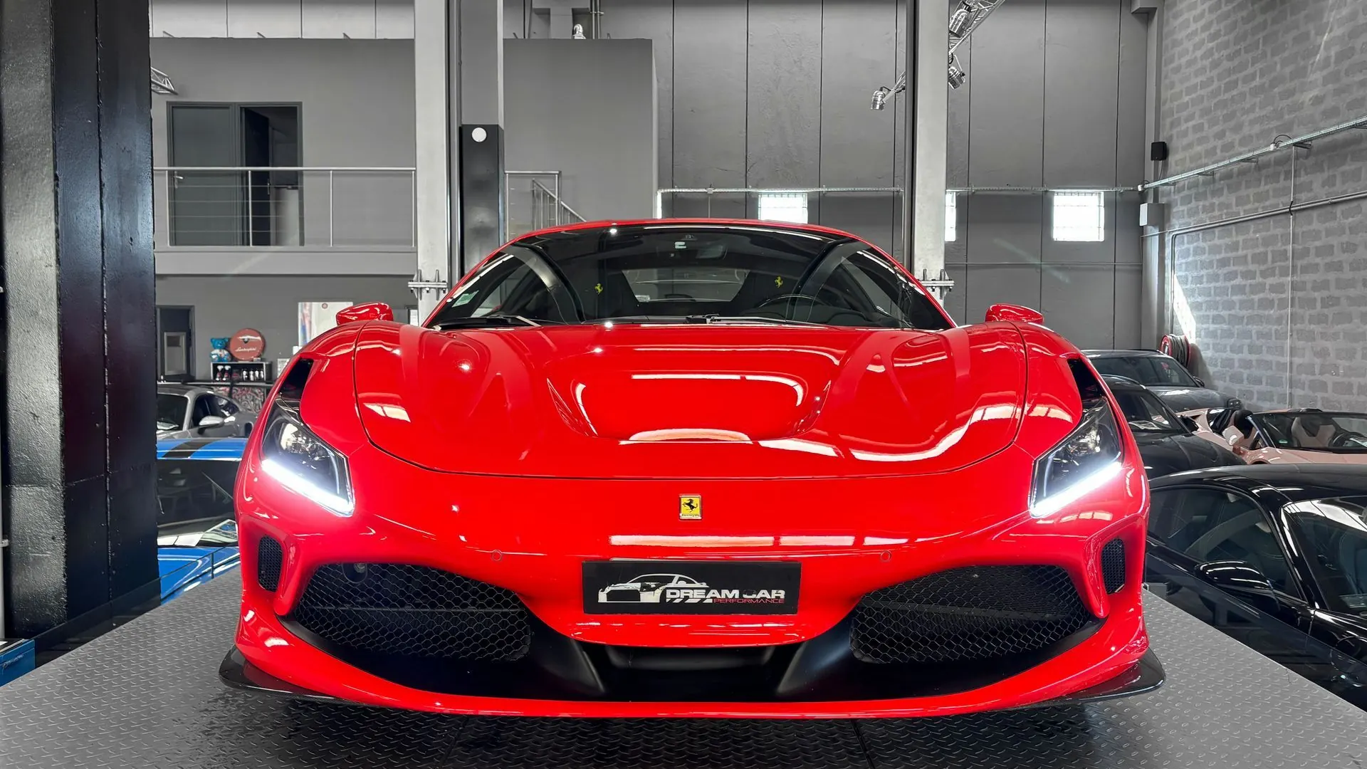 Ferrari F8 — photo 6