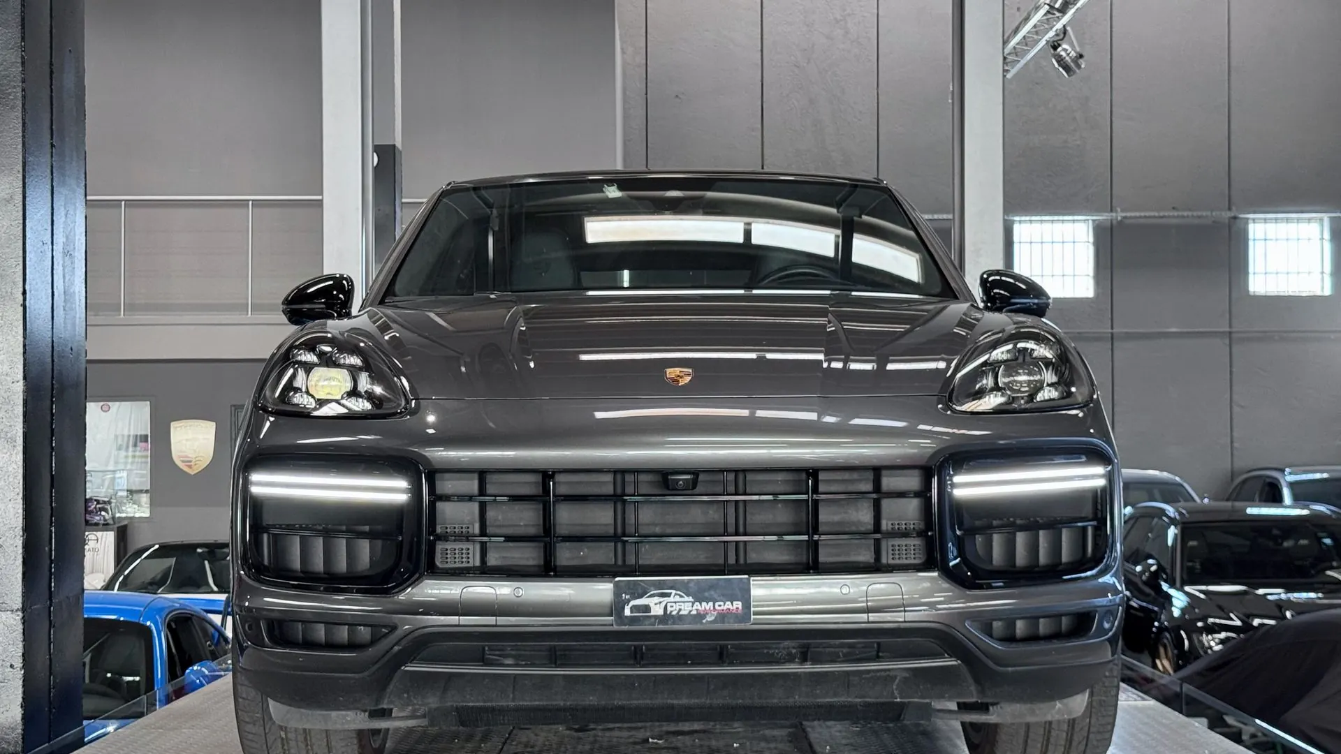 Porsche Cayenne — photo 6