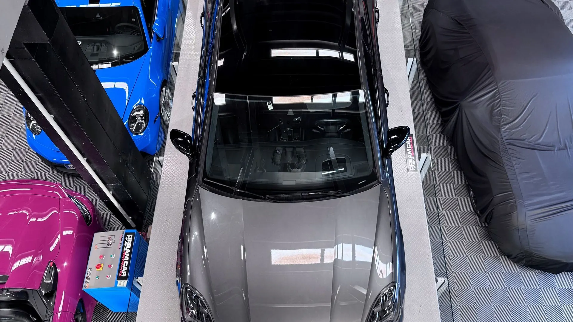 Porsche Cayenne — photo 4