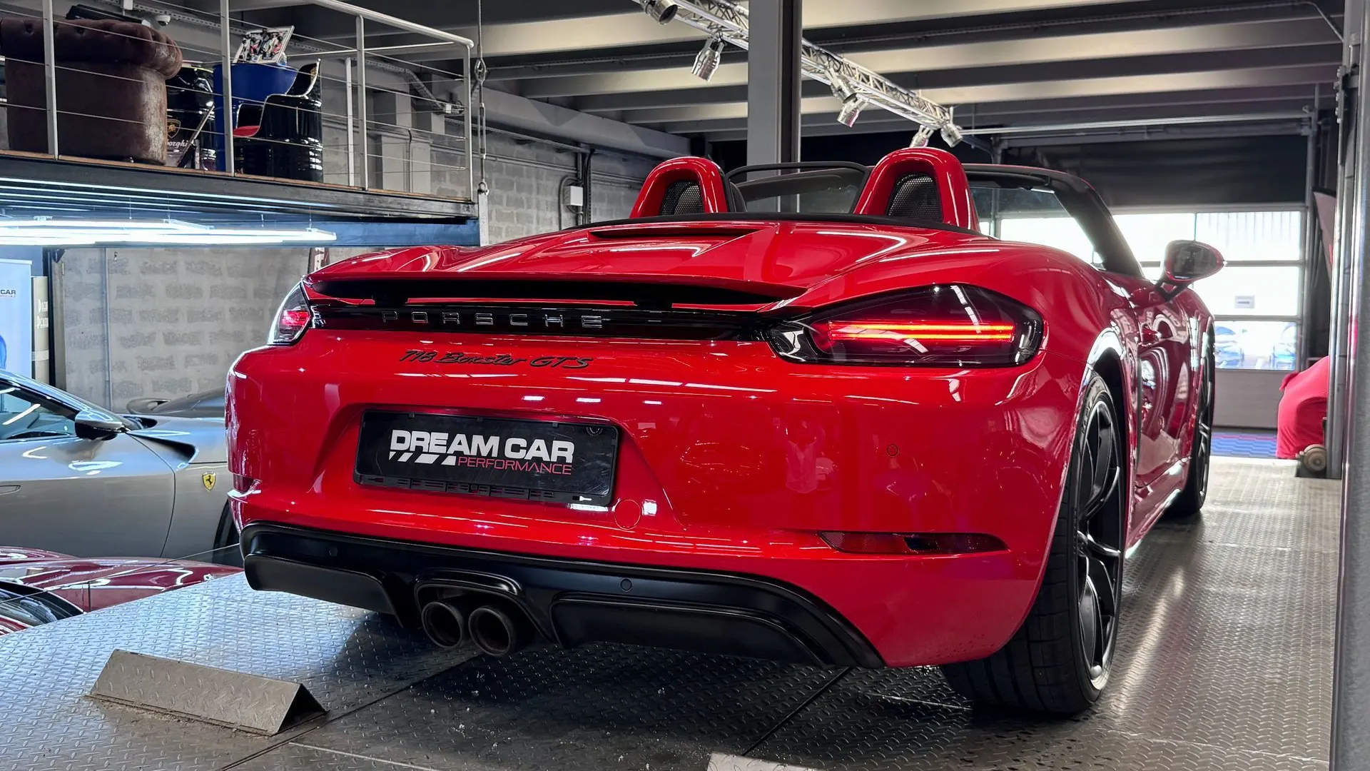 Porsche 718 — photo 12