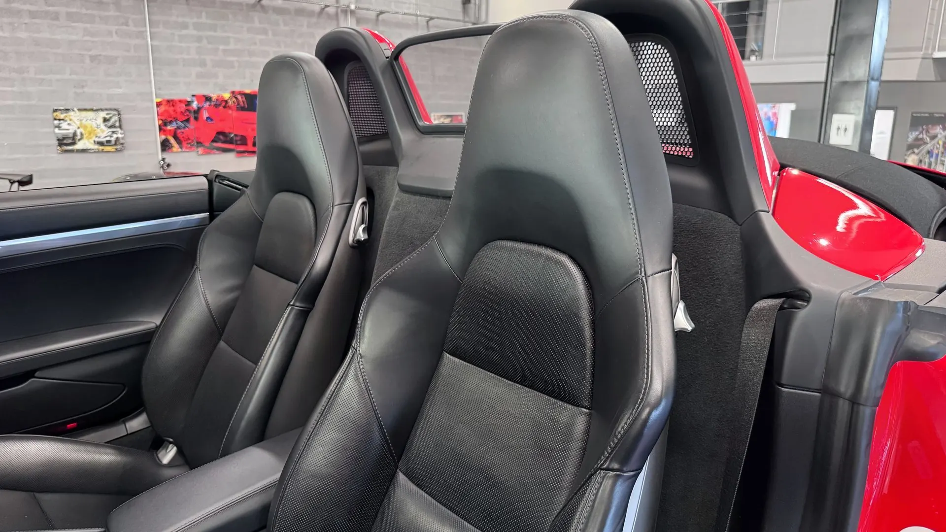 Porsche 718 — photo 14