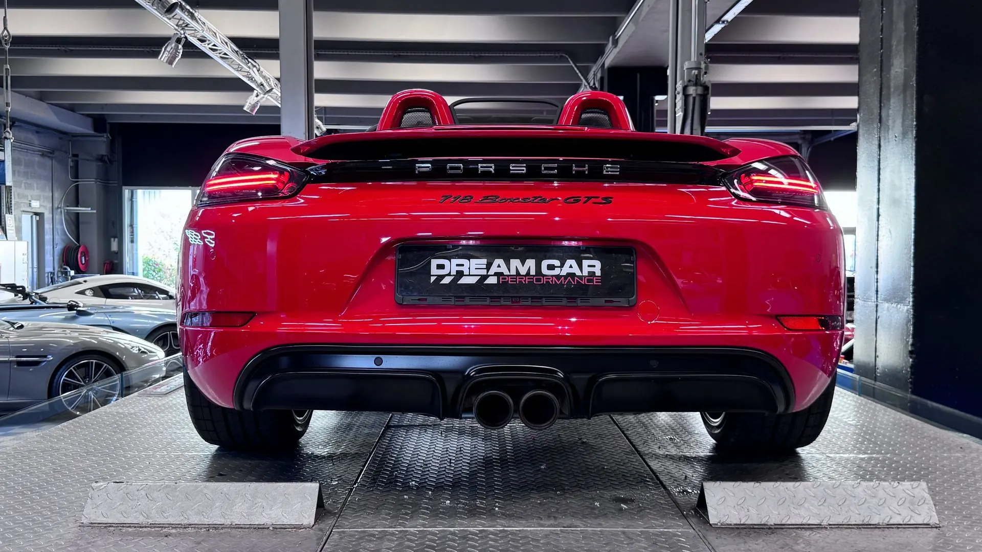Porsche 718 — photo 11