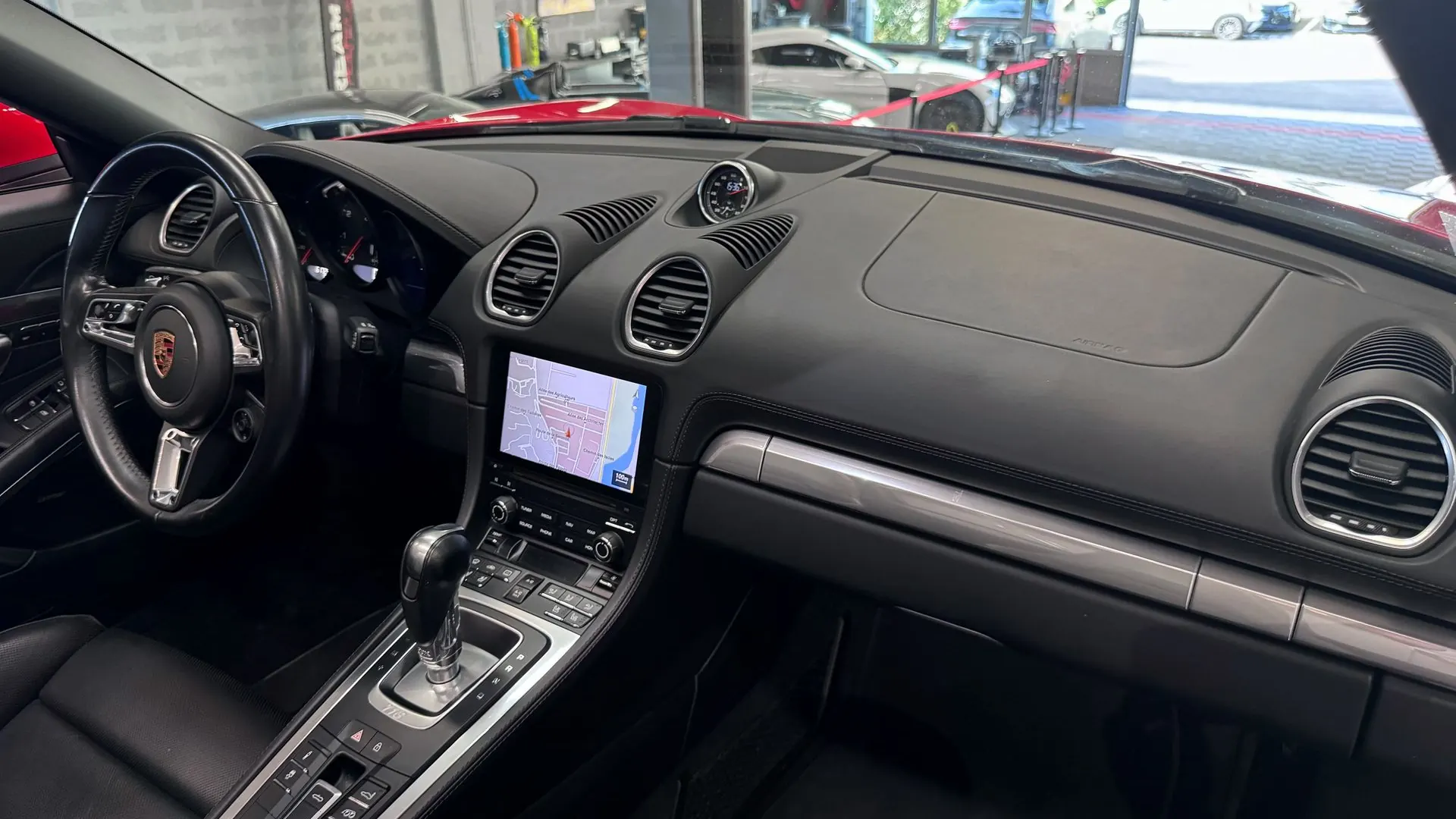 Porsche 718 — photo 15
