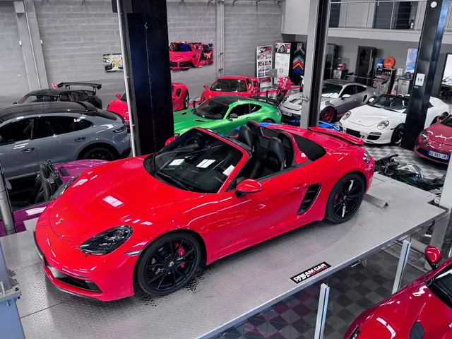 Porsche 718