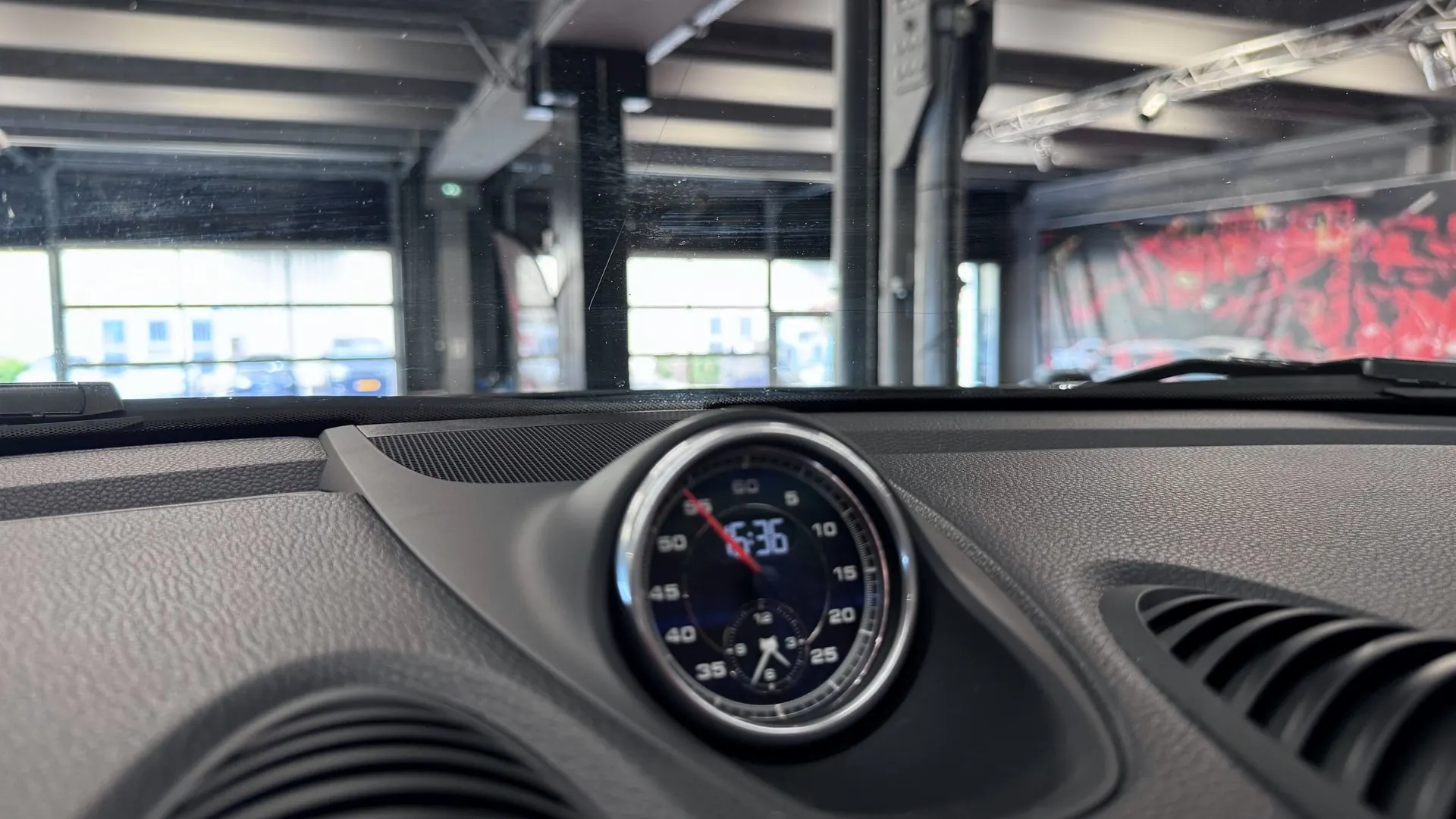 Porsche 718 — photo 20