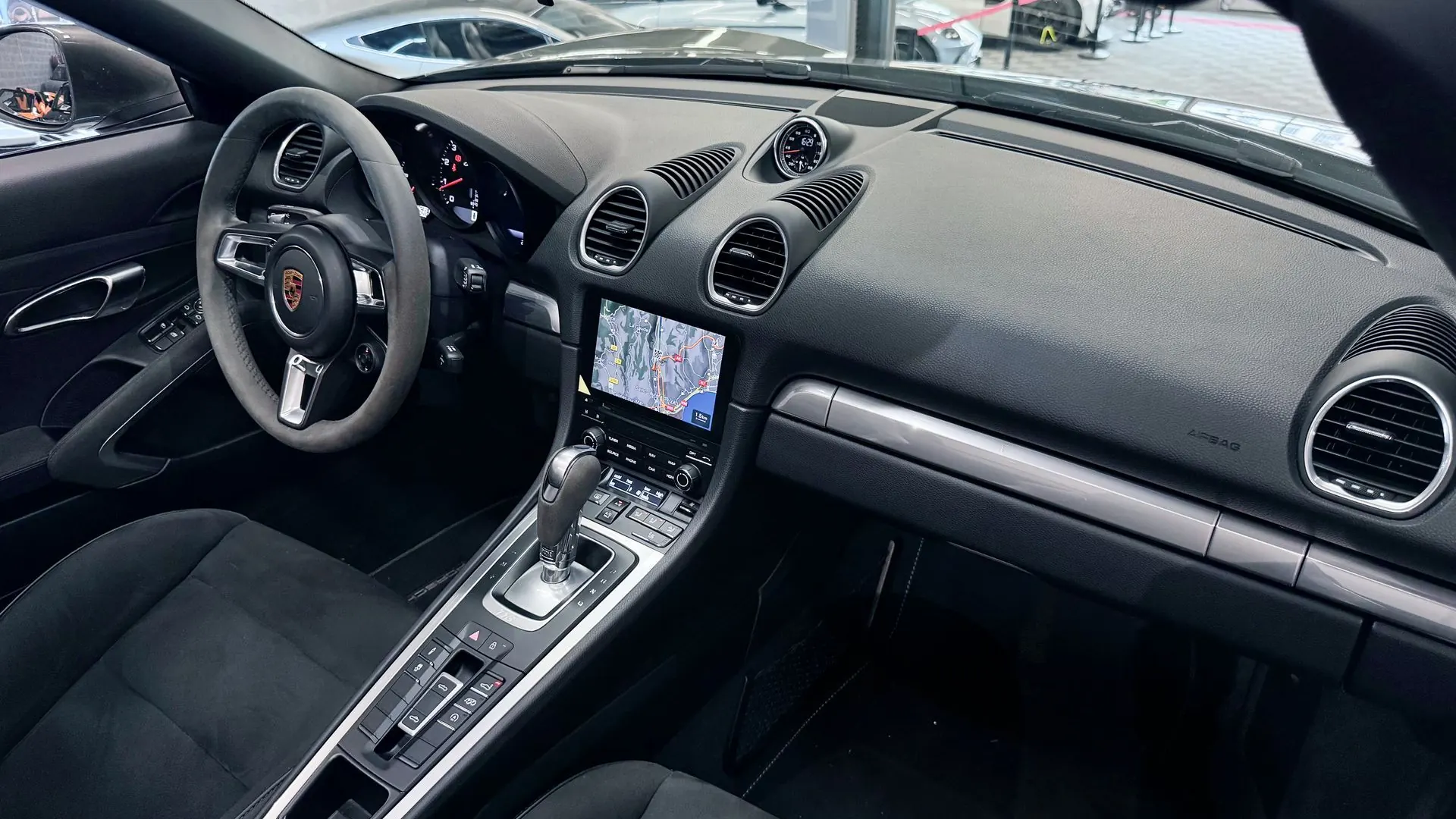 Porsche 718 — photo 15