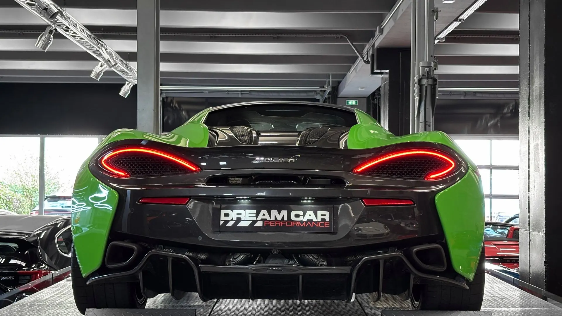 McLaren 570S — photo 12