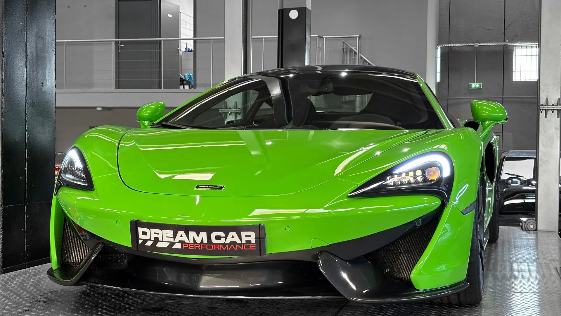 McLaren 570S — photo 8