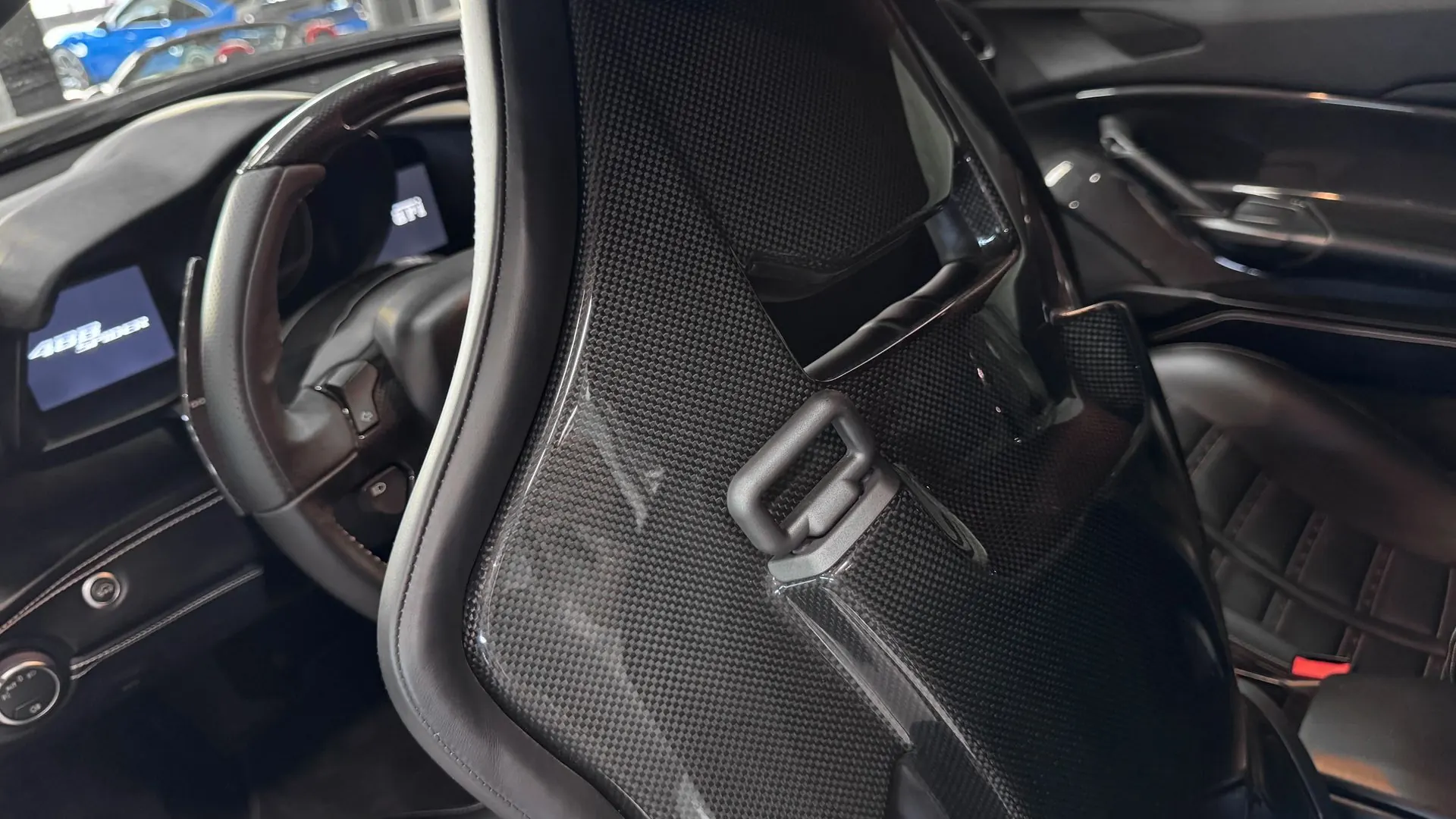 Ferrari 488 — photo 13
