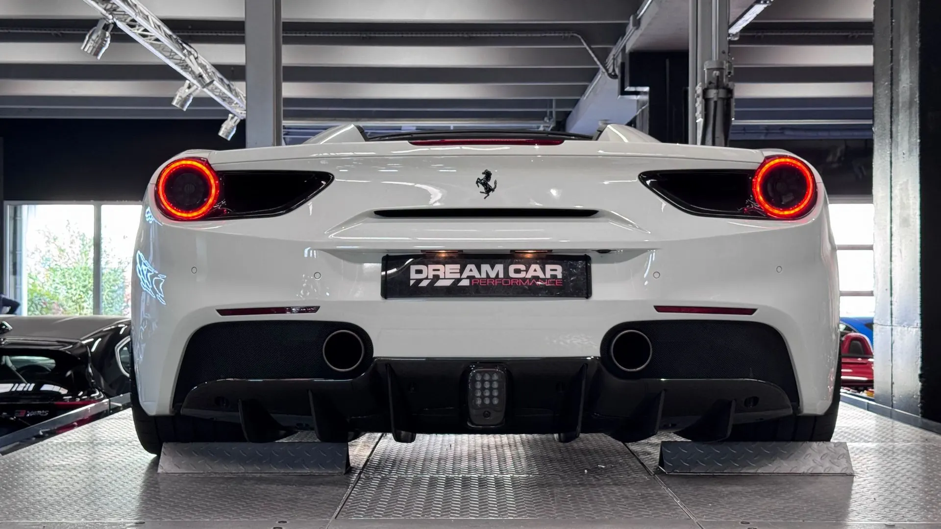 Ferrari 488 — photo 8