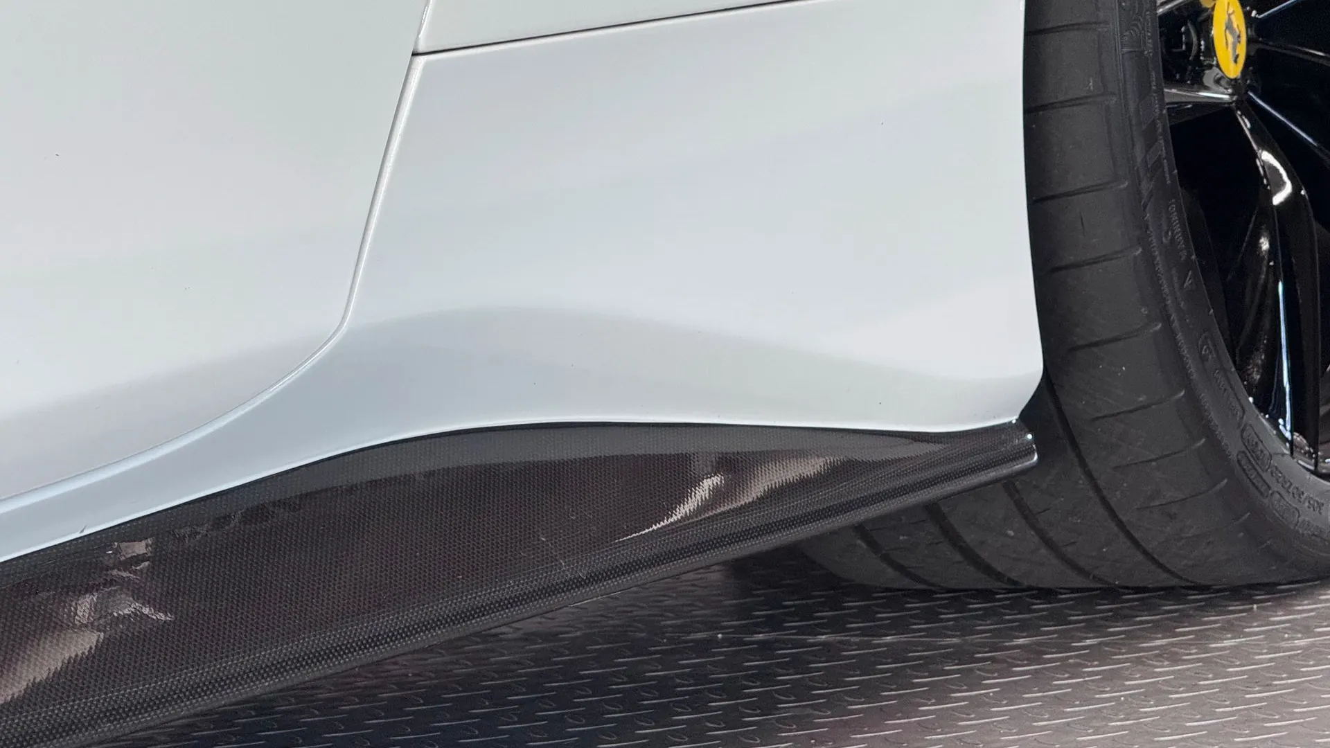 Ferrari 488 — photo 19