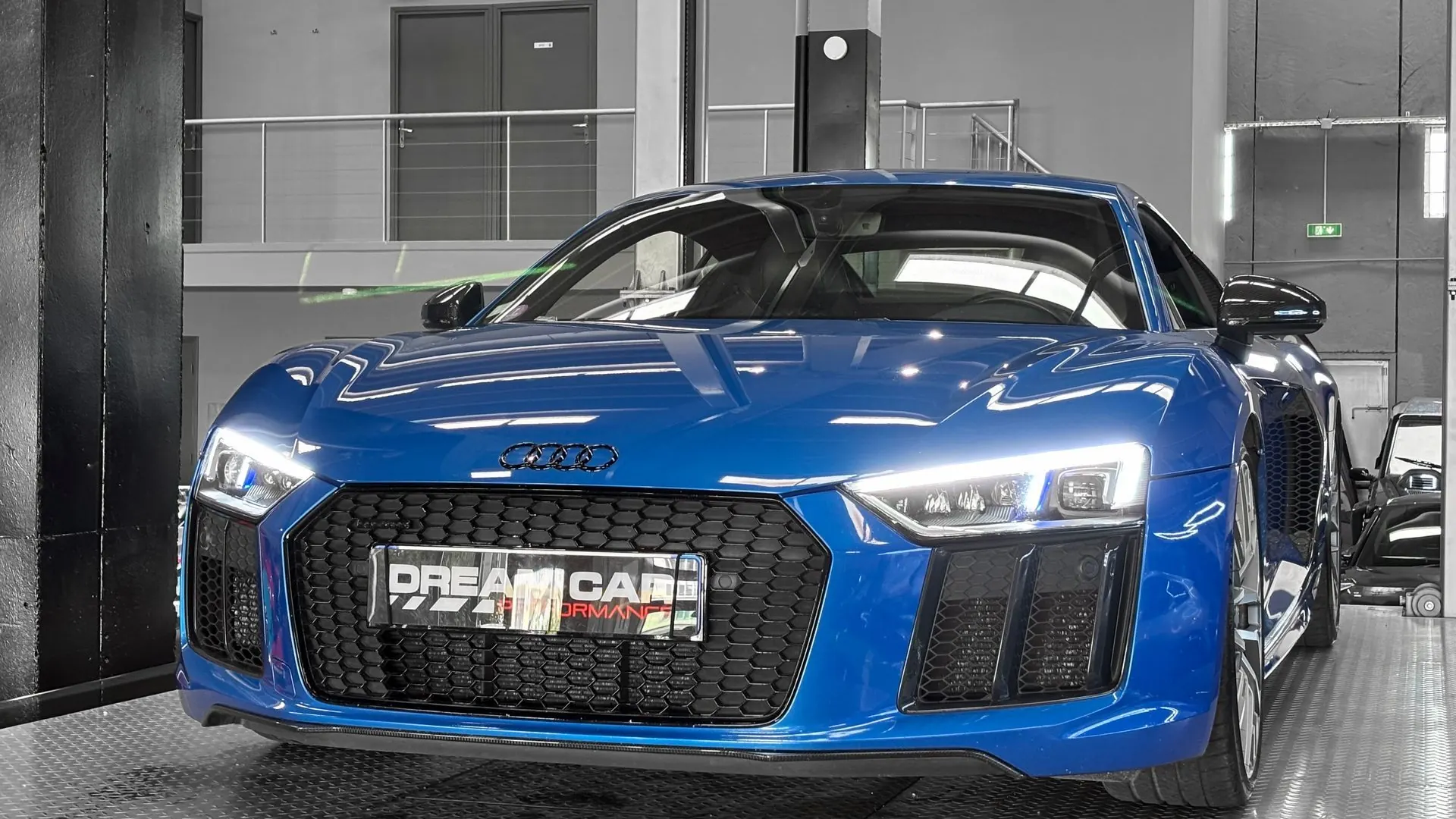Audi R8 — photo 7