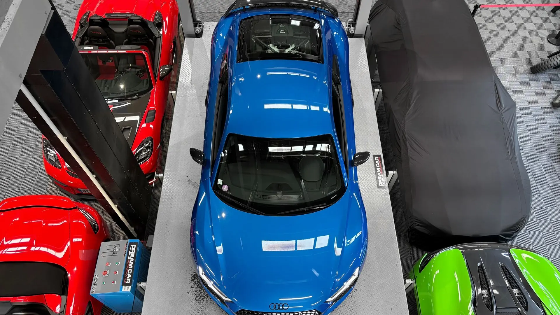 Audi R8 — photo 4