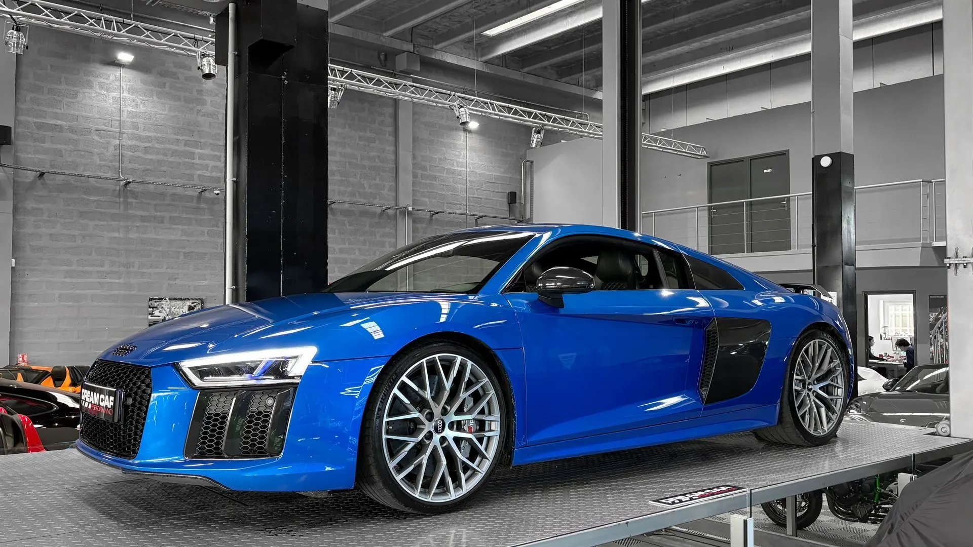 Audi R8 — photo 11