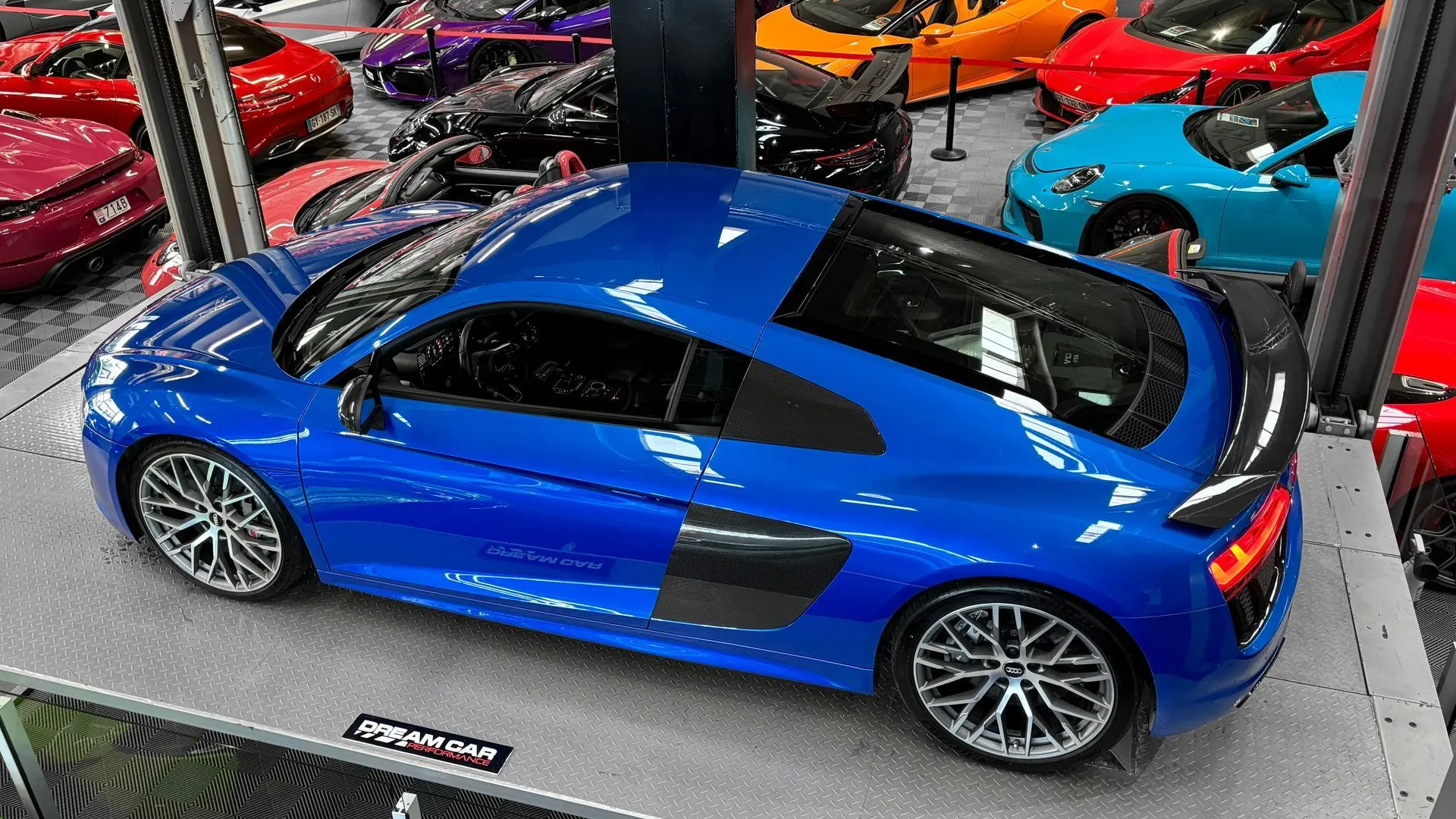 Audi R8 — photo 2