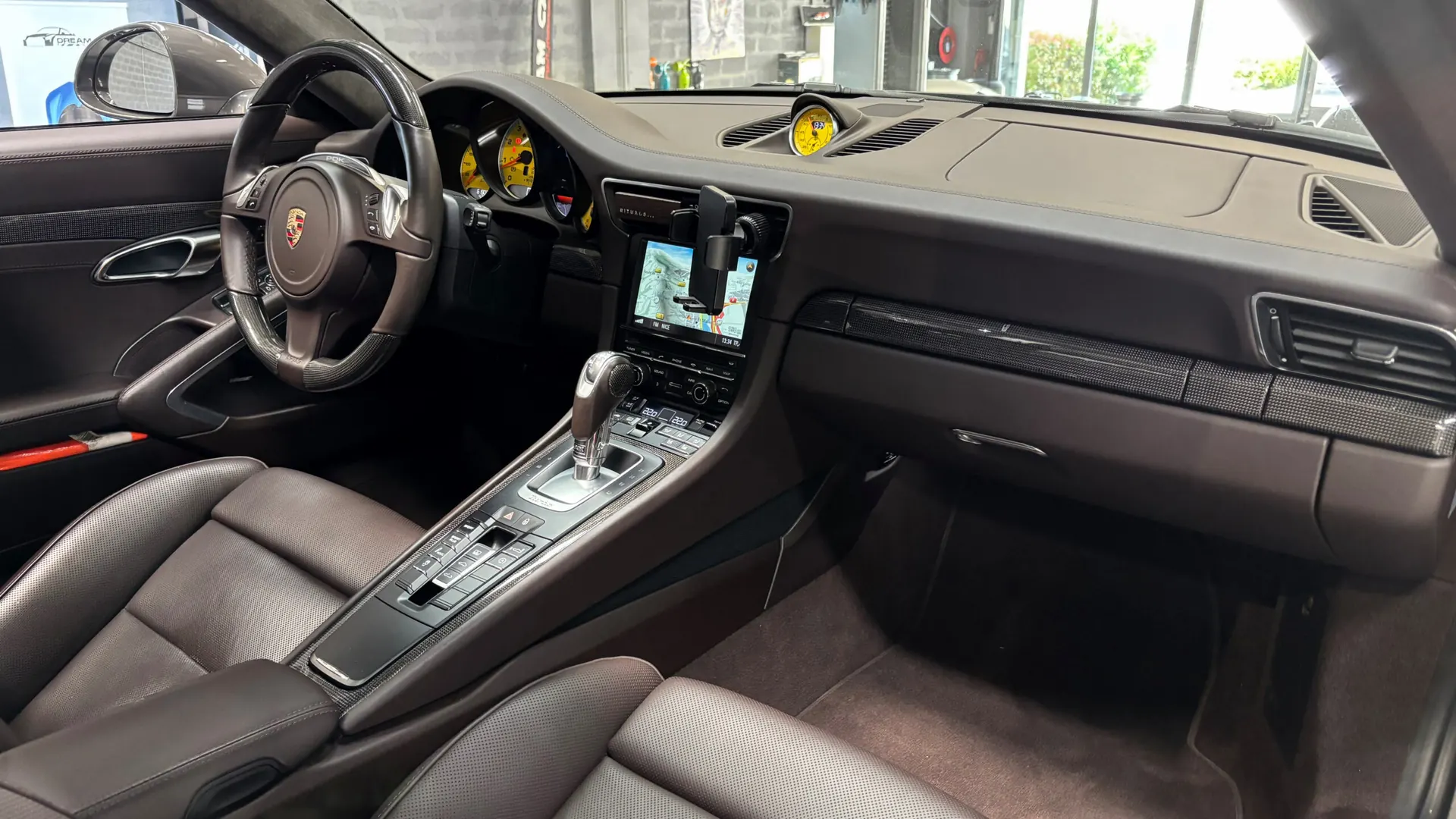 Porsche 991 — photo 37