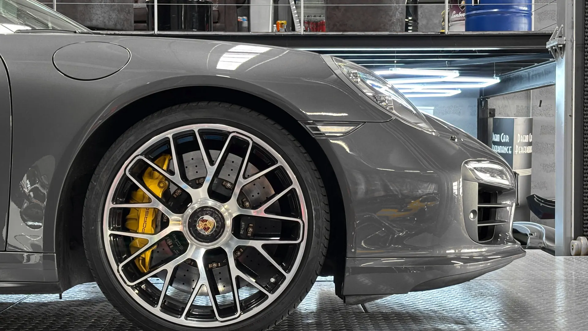 Porsche 991 — photo 10