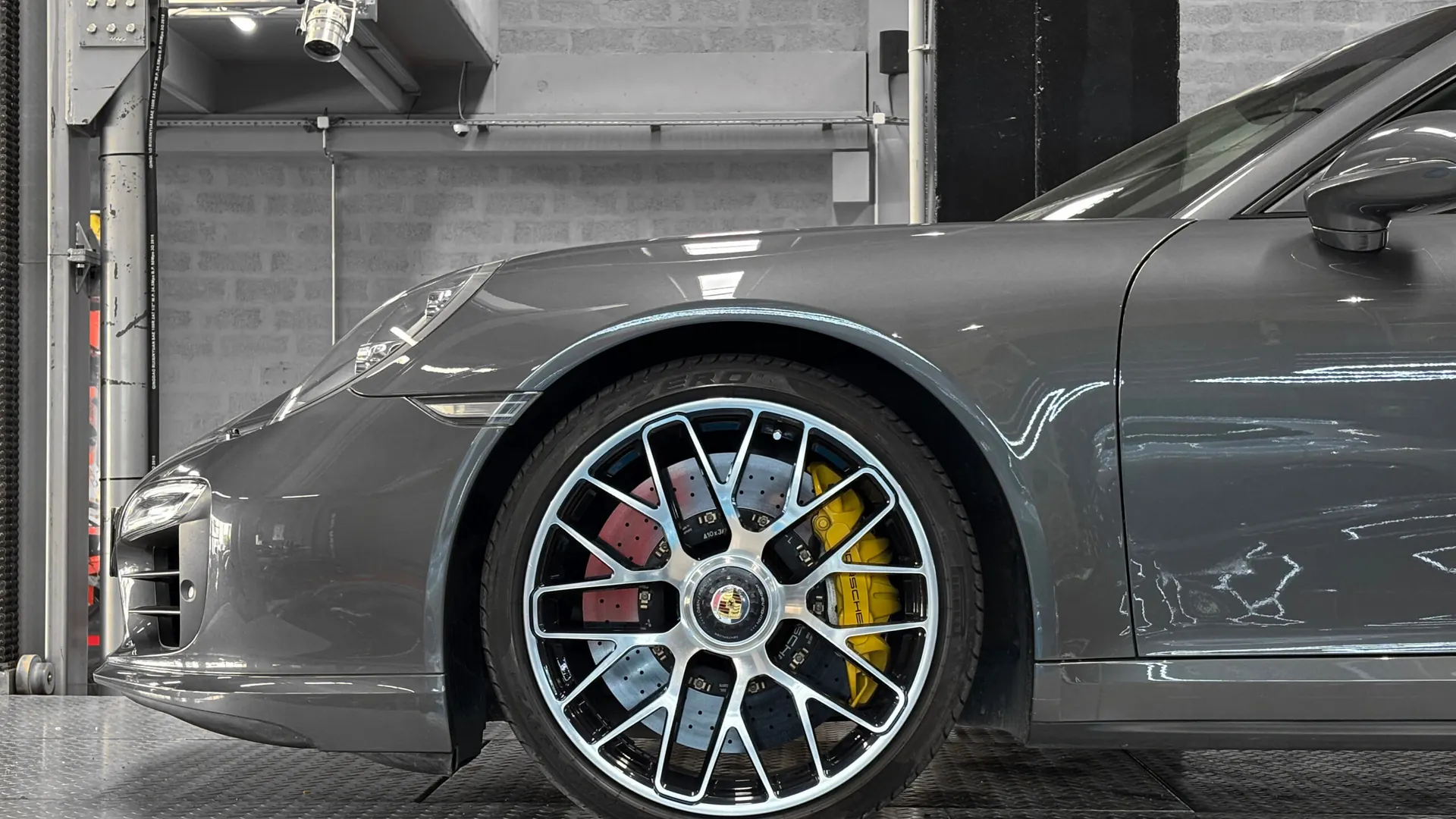 Porsche 991 — photo 17