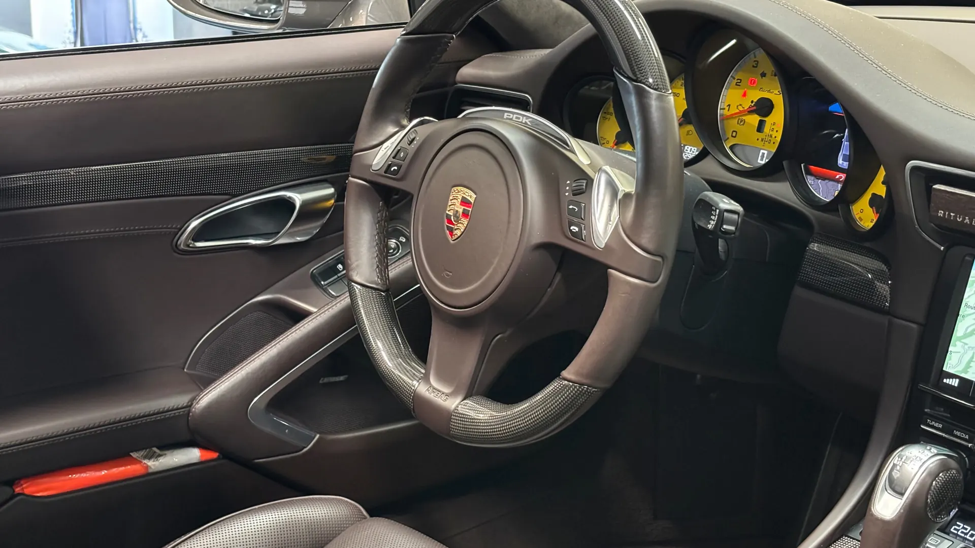 Porsche 991 — photo 38
