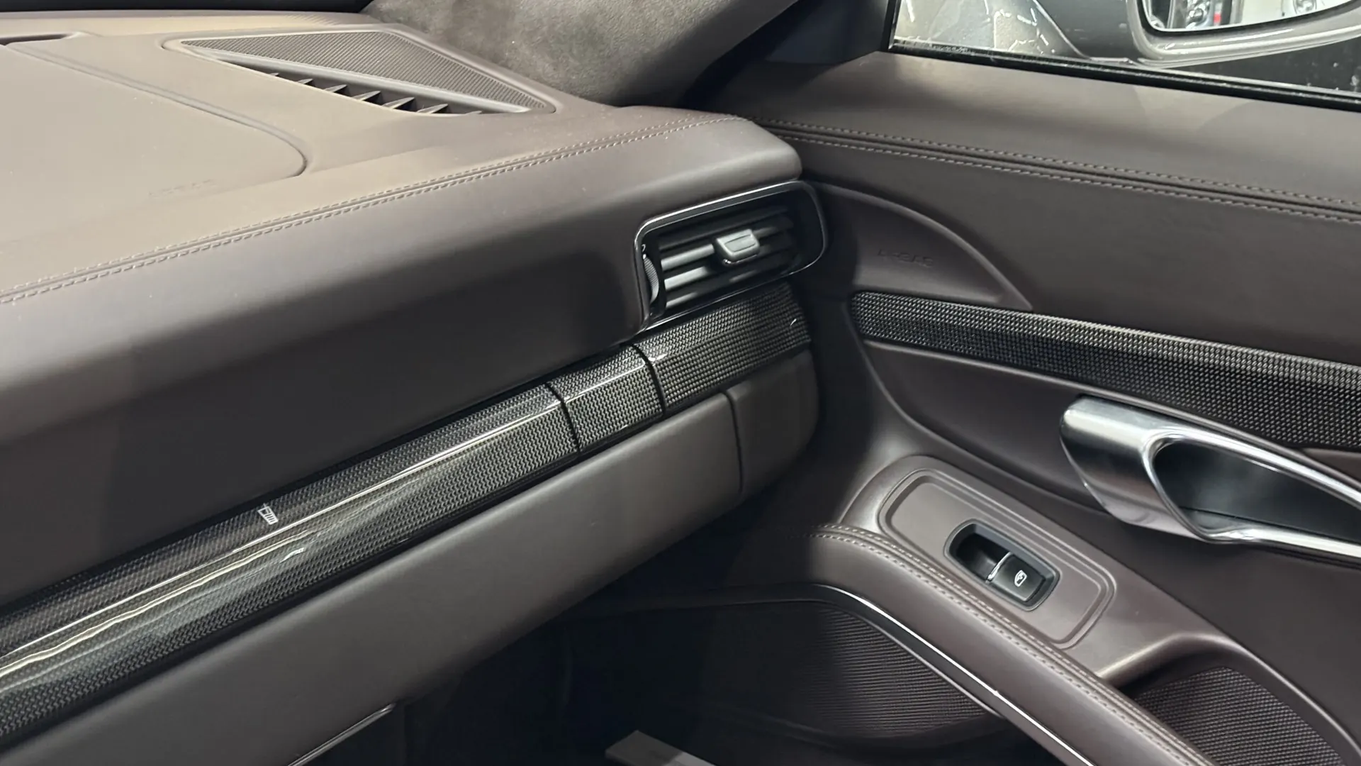 Porsche 991 — photo 25