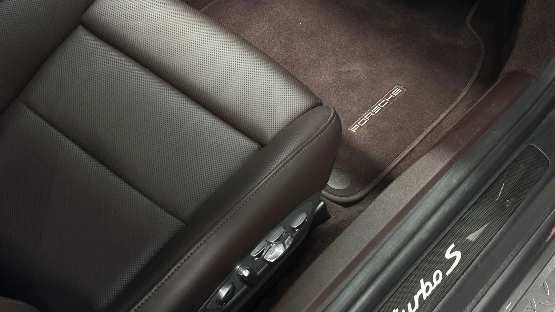 Porsche 991 — photo 40