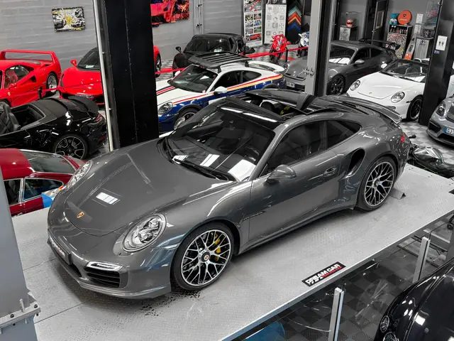 Porsche 991
