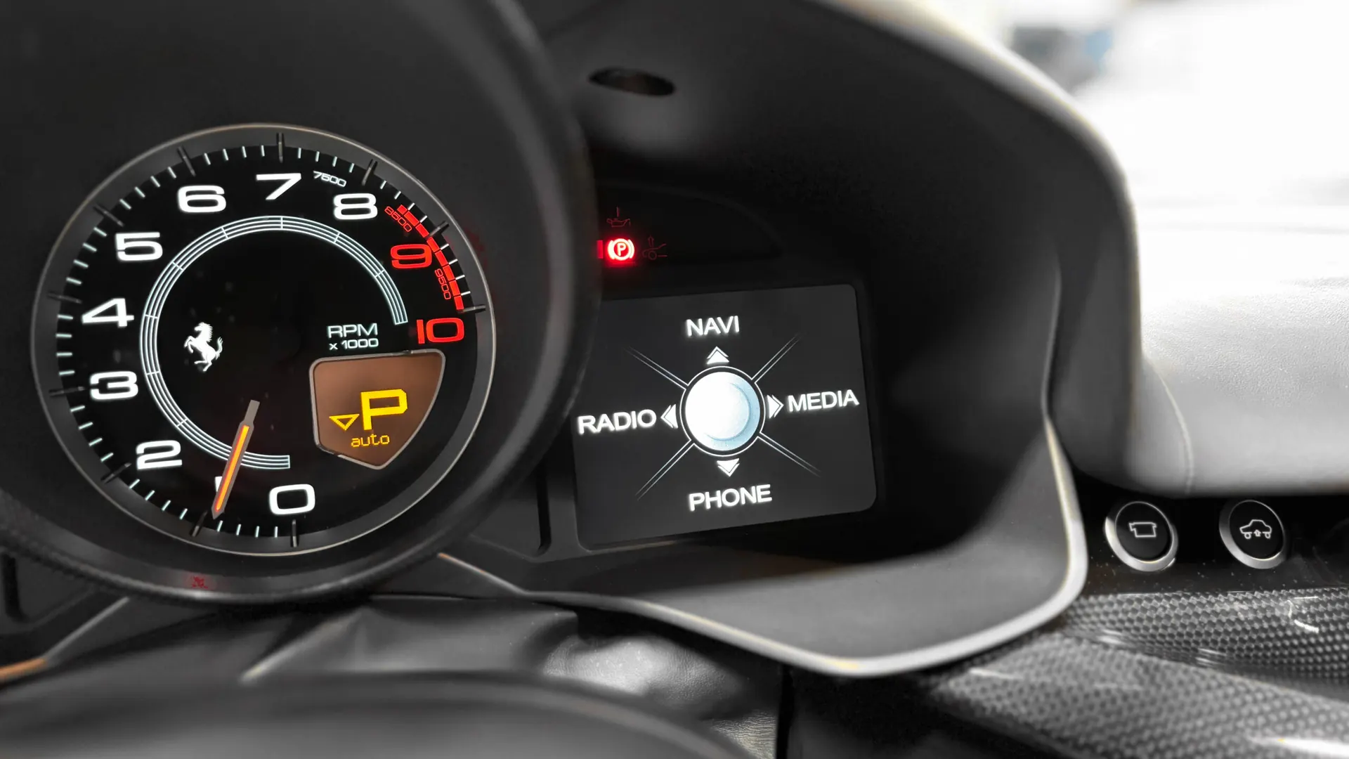 Ferrari F12 — photo 42