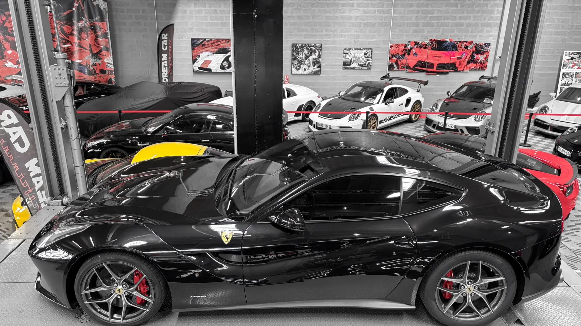 Ferrari F12 — photo 15