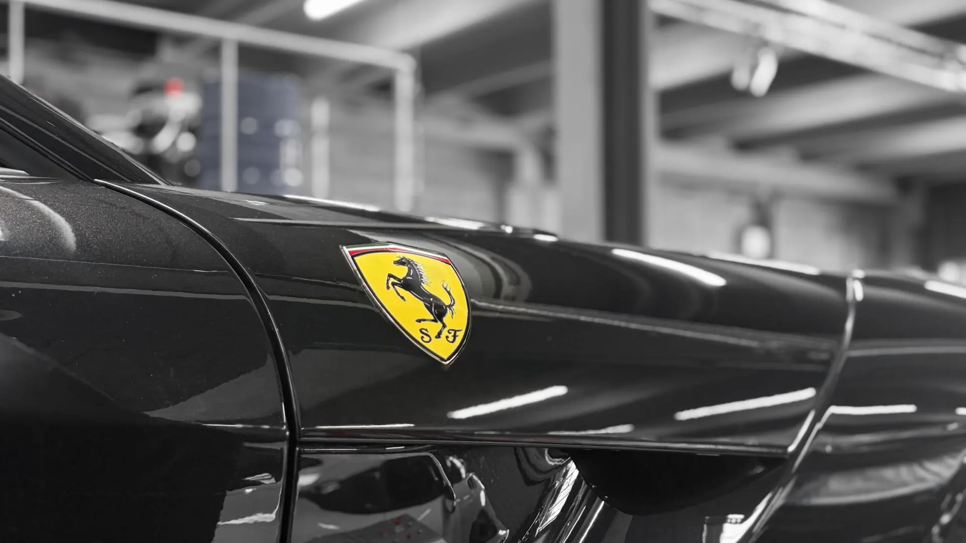 Ferrari F12 — photo 14