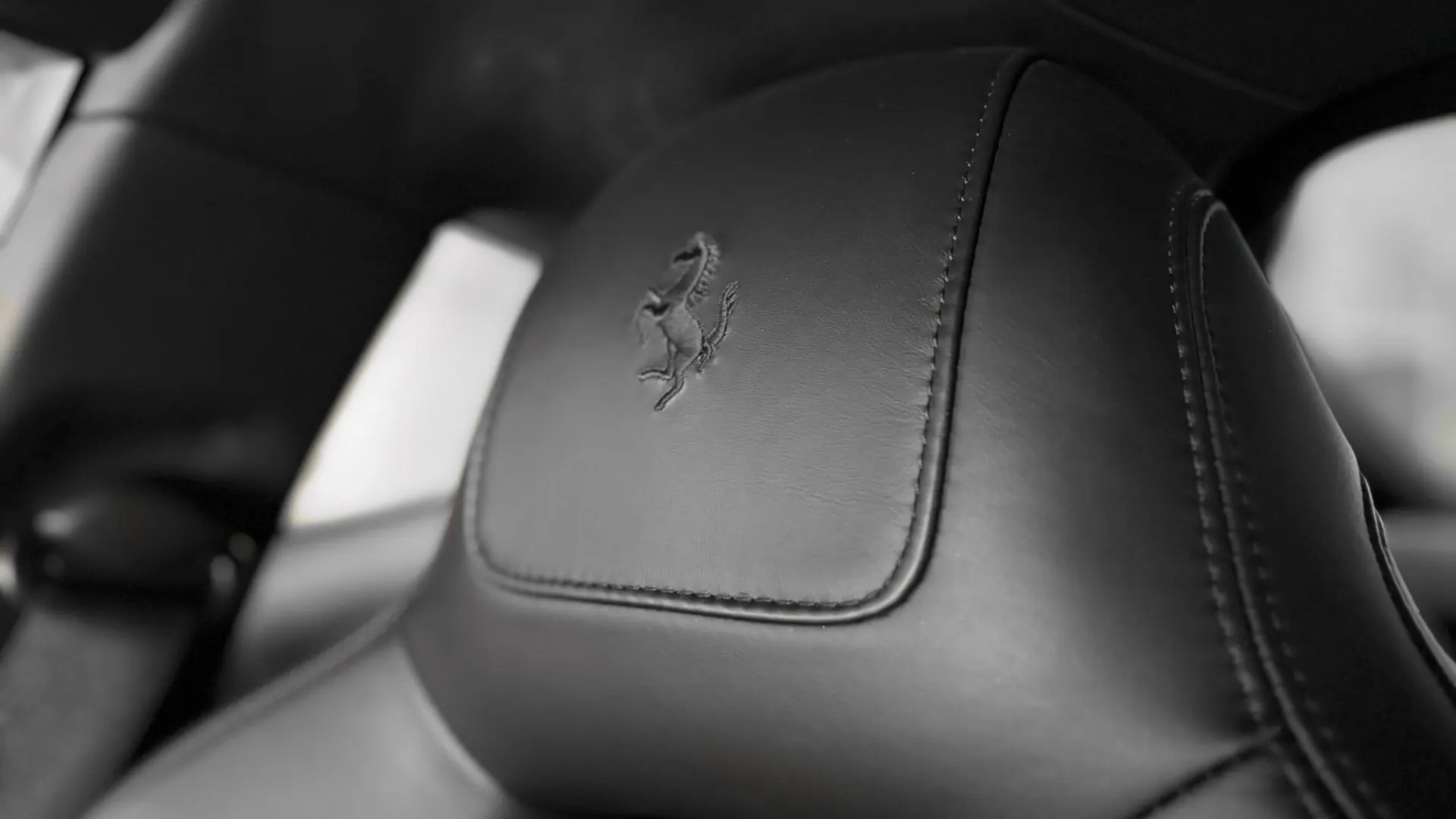 Ferrari F12 — photo 35