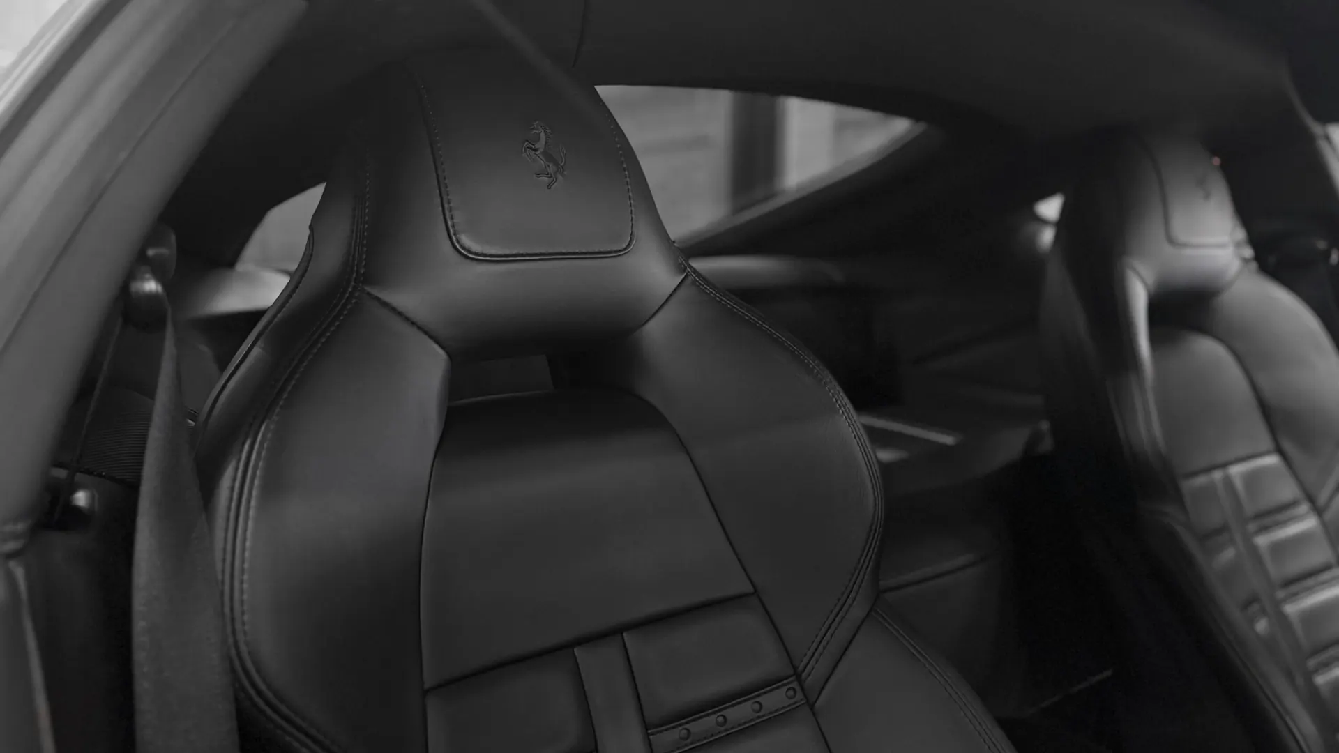 Ferrari F12 — photo 27